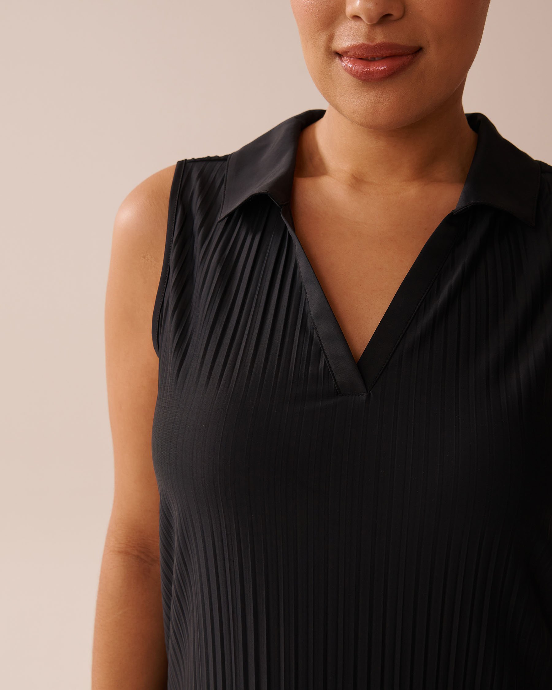 LA VIE EN ROSE Lightweight Pleated Effect Shirt Collar Dress Black 50400042 - View3