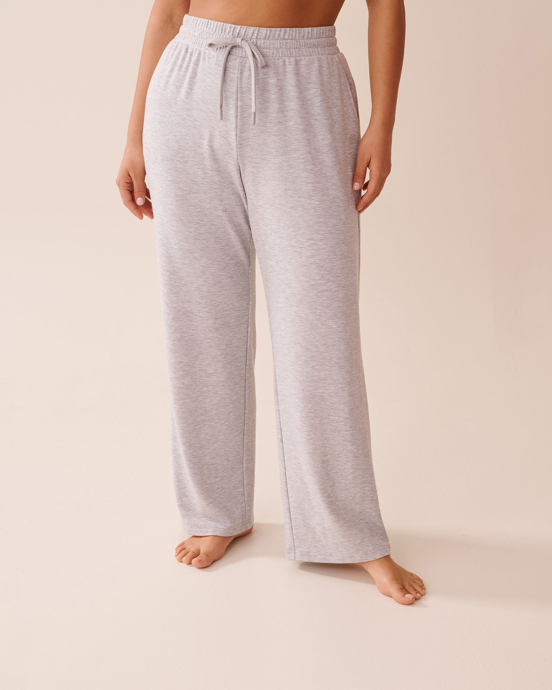 LA VIE EN ROSE Pantalon en french terry Gris 50200093 - View1