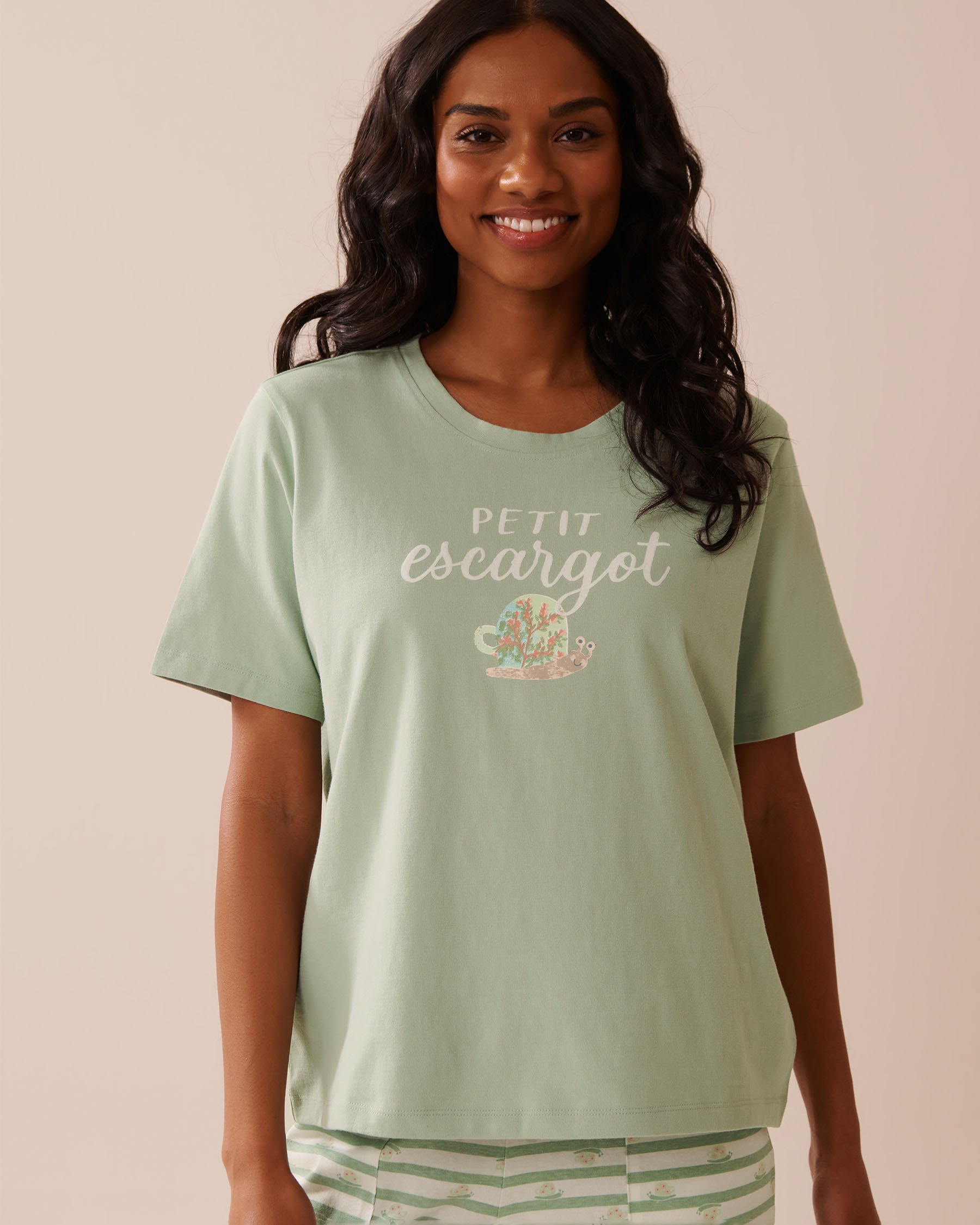 LA VIE EN ROSE Snail Print Crew Neck Cotton T-shirt Frosty Green 40100726 - View1