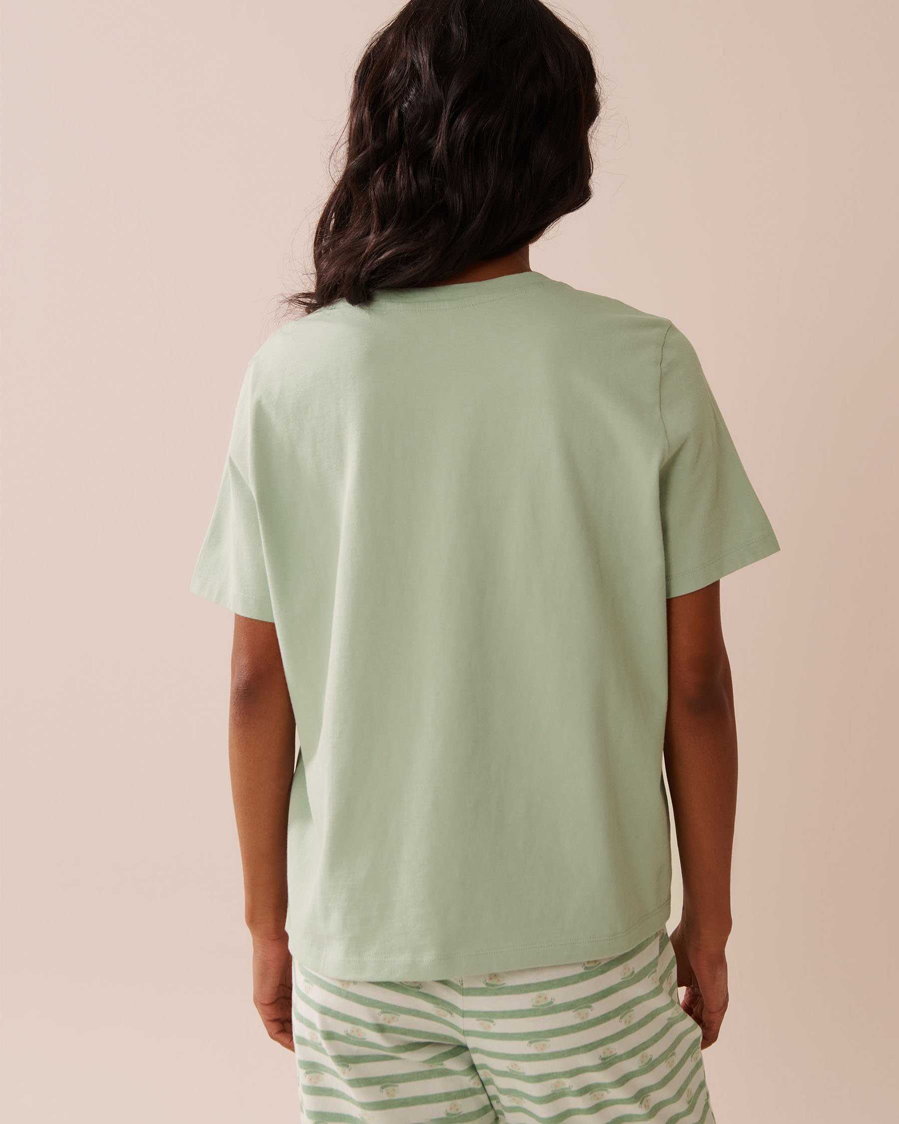 LA VIE EN ROSE Snail Print Crew Neck Cotton T-shirt Frosty Green 40100726 - View2