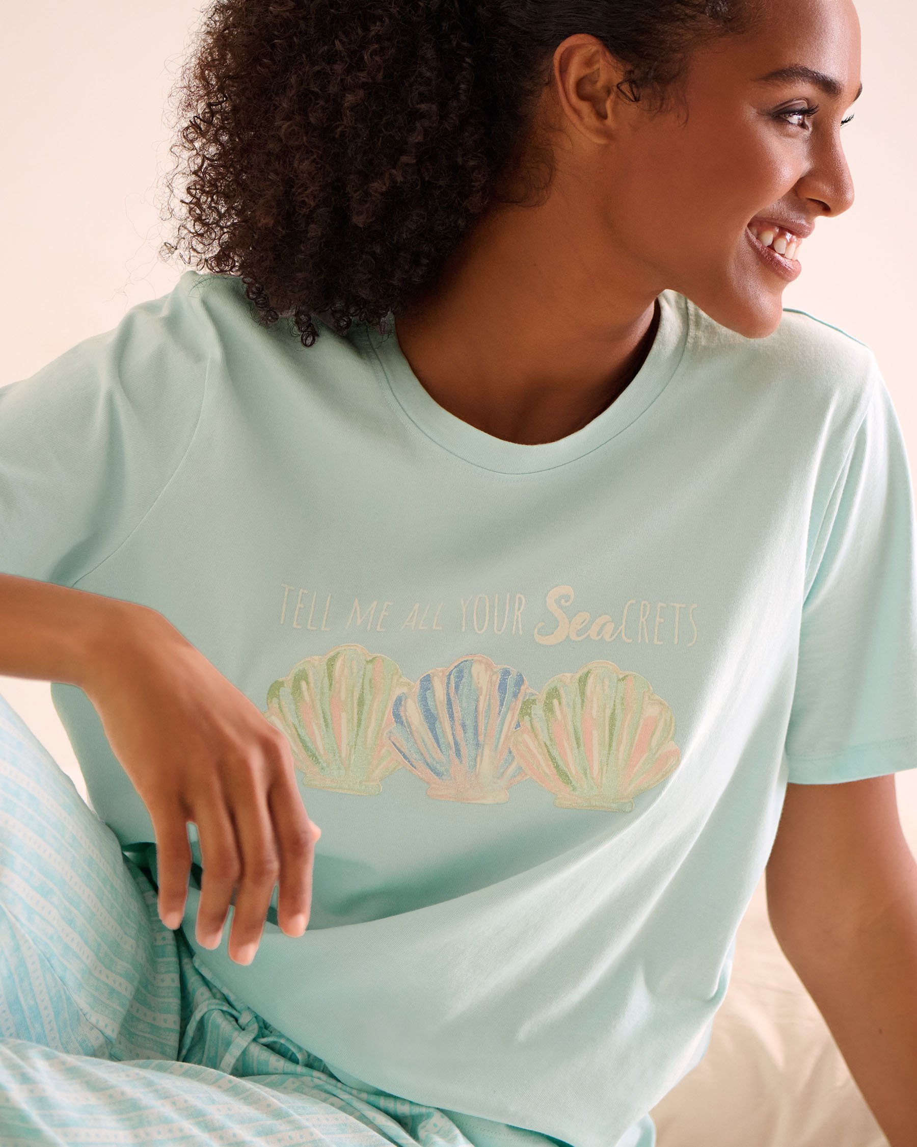 LA VIE EN ROSE Seashell Print Crew Neck Cotton T-shirt Turquoise 40100726 - View3