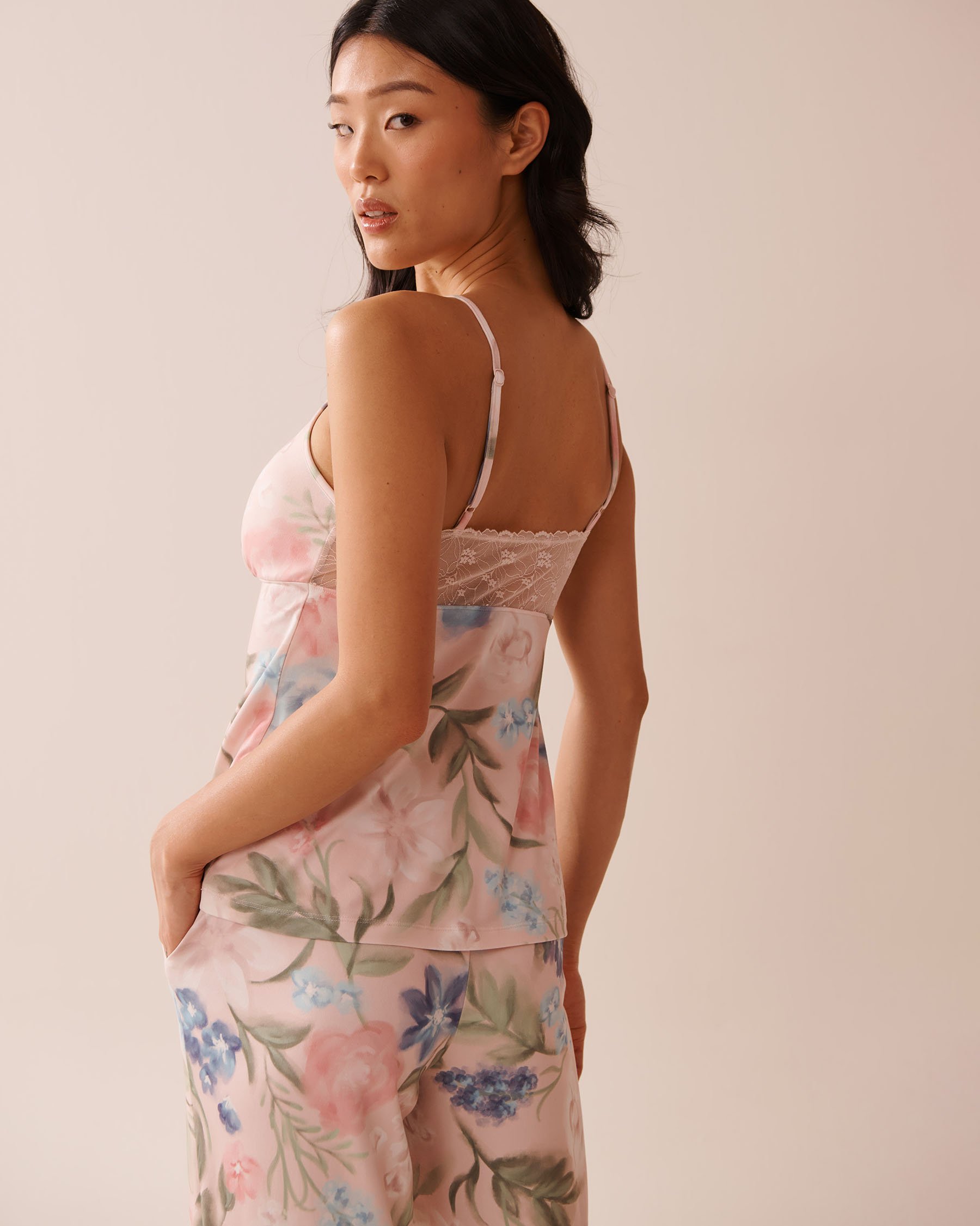 LA VIE EN ROSE Watercolor Flower Print Super Soft Cami Watercolor Flowers 40100747 - View2