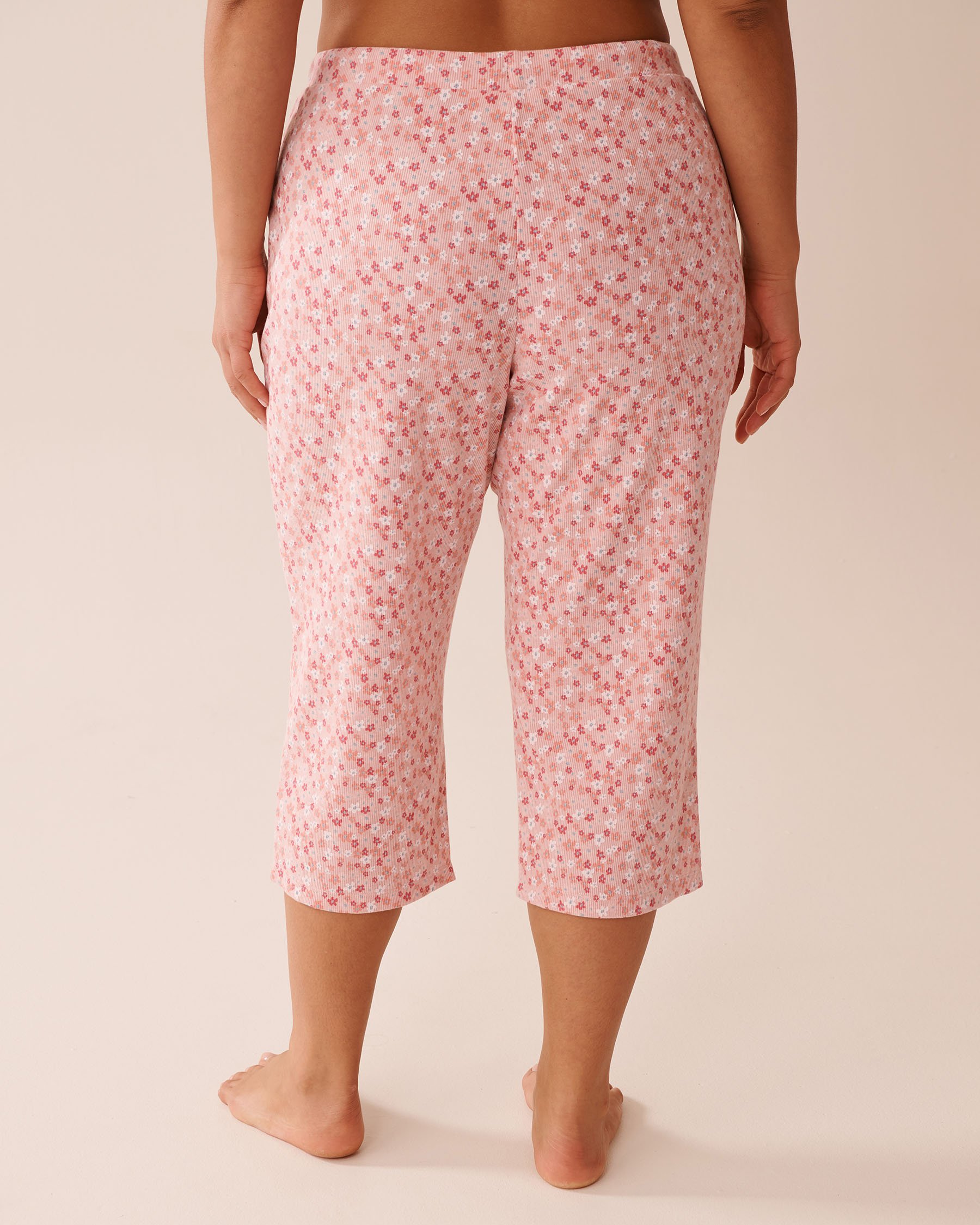 LA VIE EN ROSE Ditsy Floral Print Ribbed Pajama Capris Small Pink Flowers 40200721 - View2