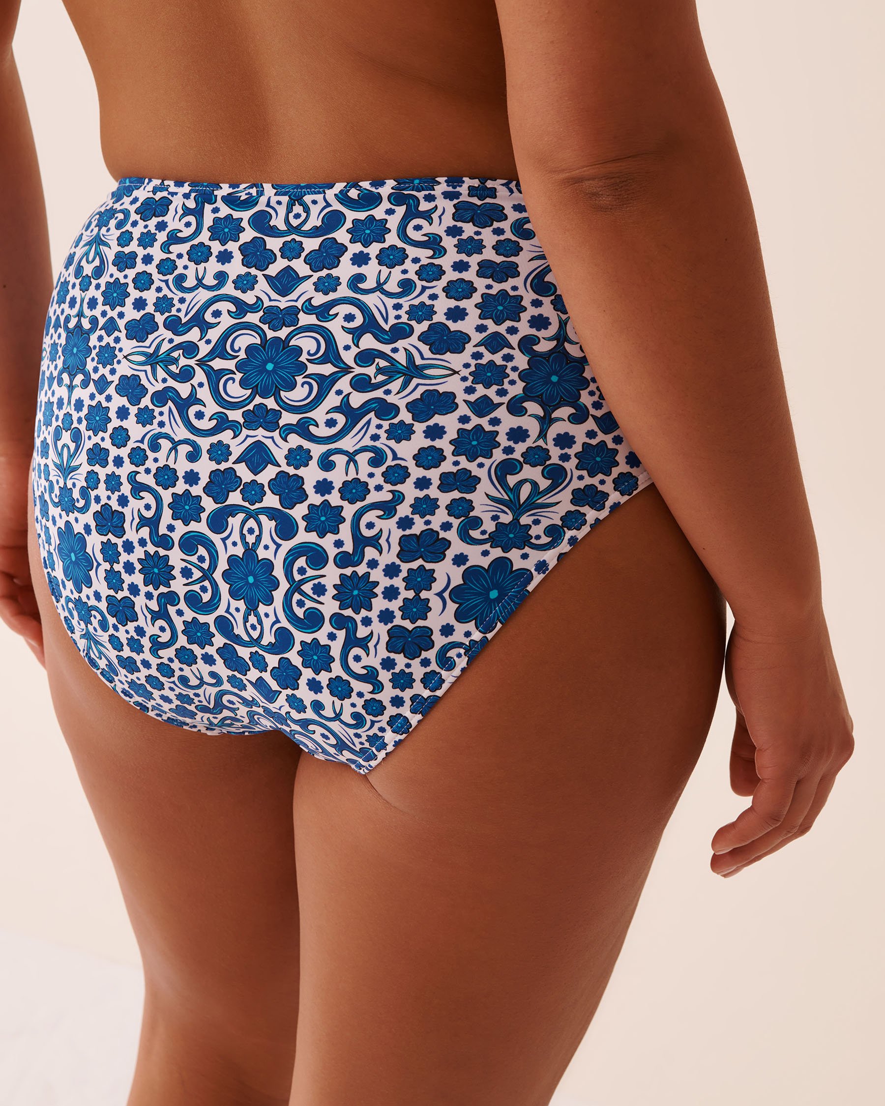 LA VIE EN ROSE AQUA MEDITERRANEAN TILE High Waist Bikini Bottom Blue Tile 70300738 - View5