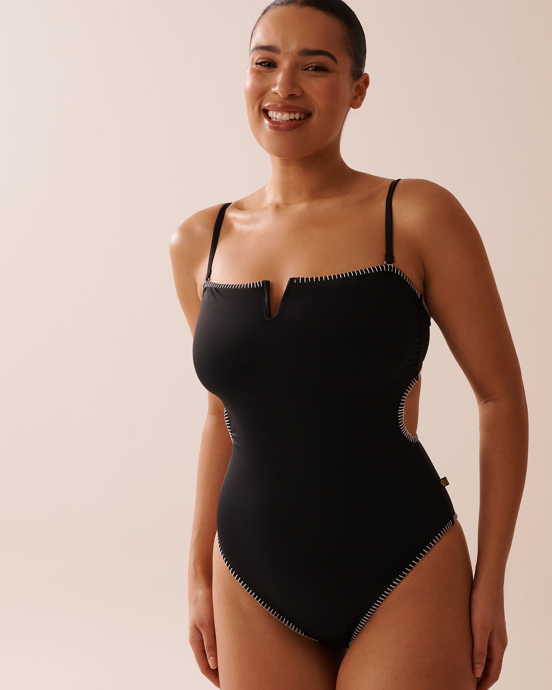LA VIE EN ROSE AQUA SOLID V-wire and Cut-out One-piece swimsuit Black 70400169 - View4
