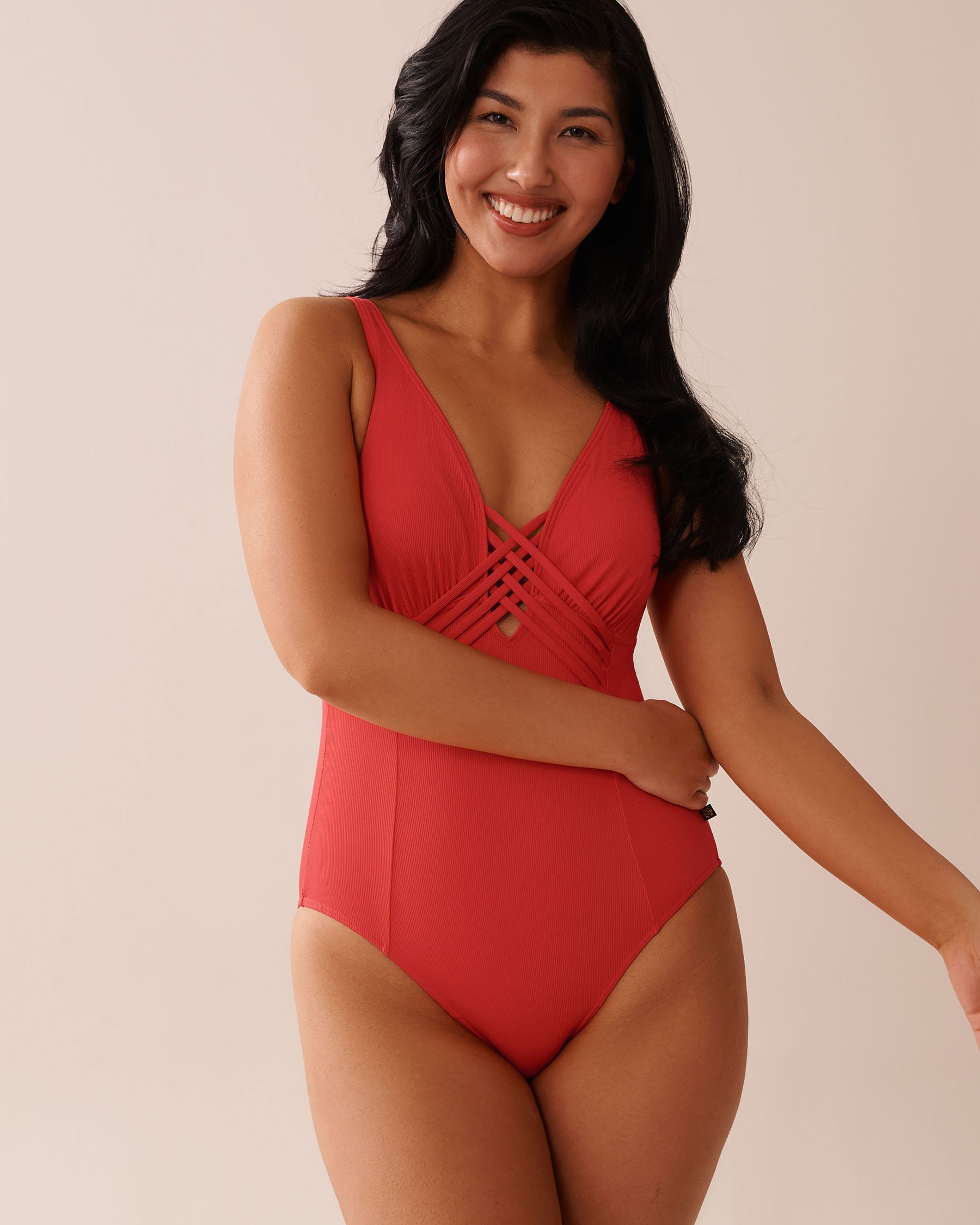 LA VIE EN ROSE AQUA DONATELLA Smoothing One-piece Swimsuit Hibiscus Red 70400172 - View3