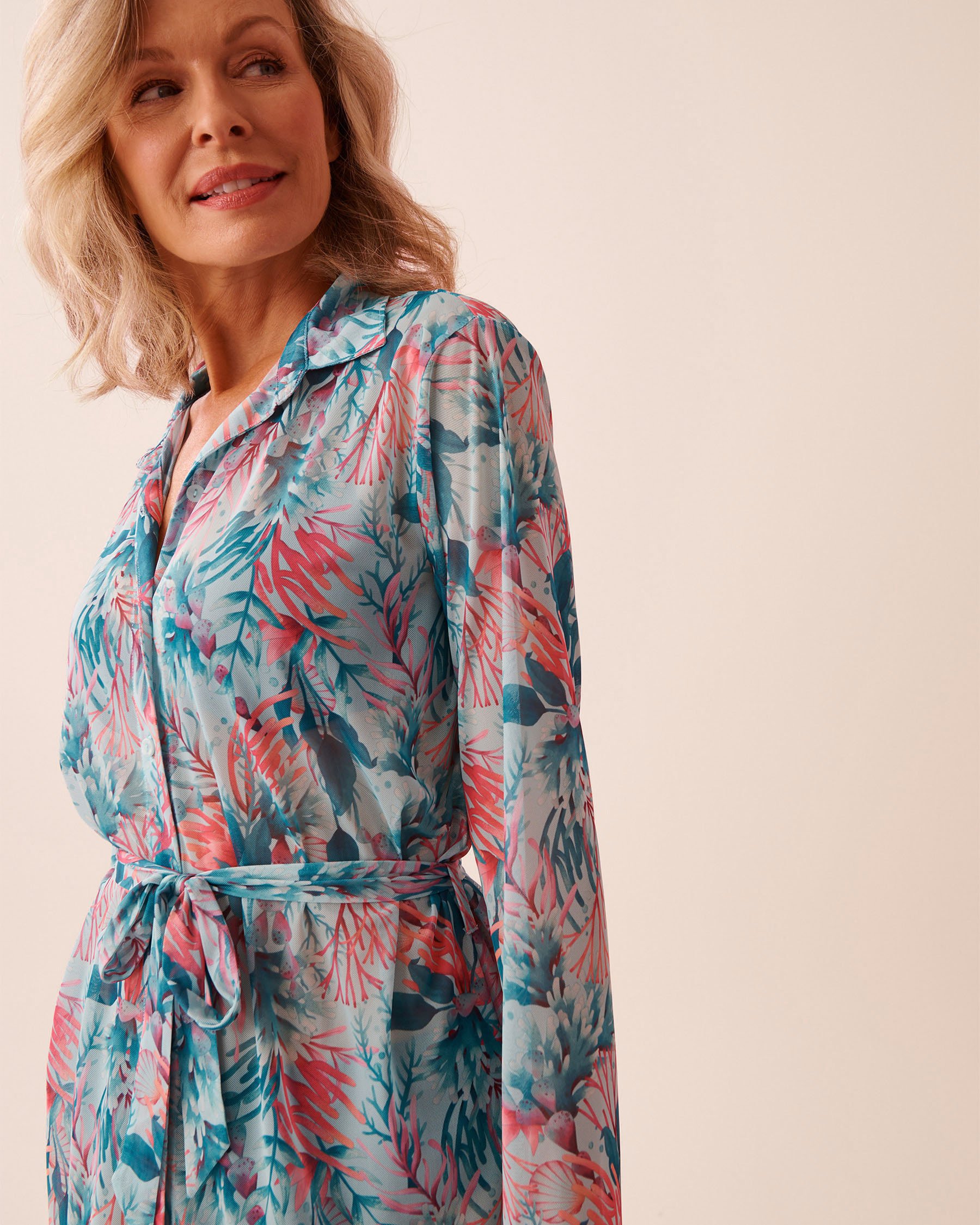 LA VIE EN ROSE AQUA Long Mesh Button-down Shirt Reef Fantasy 80100041 - View5