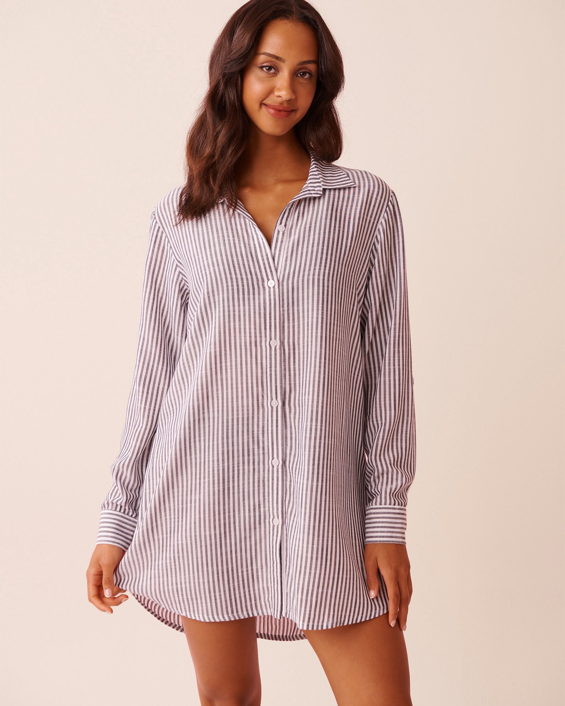 LA VIE EN ROSE AQUA Striped Long Button-down Shirt Black & White Stripes 80100042 - View1
