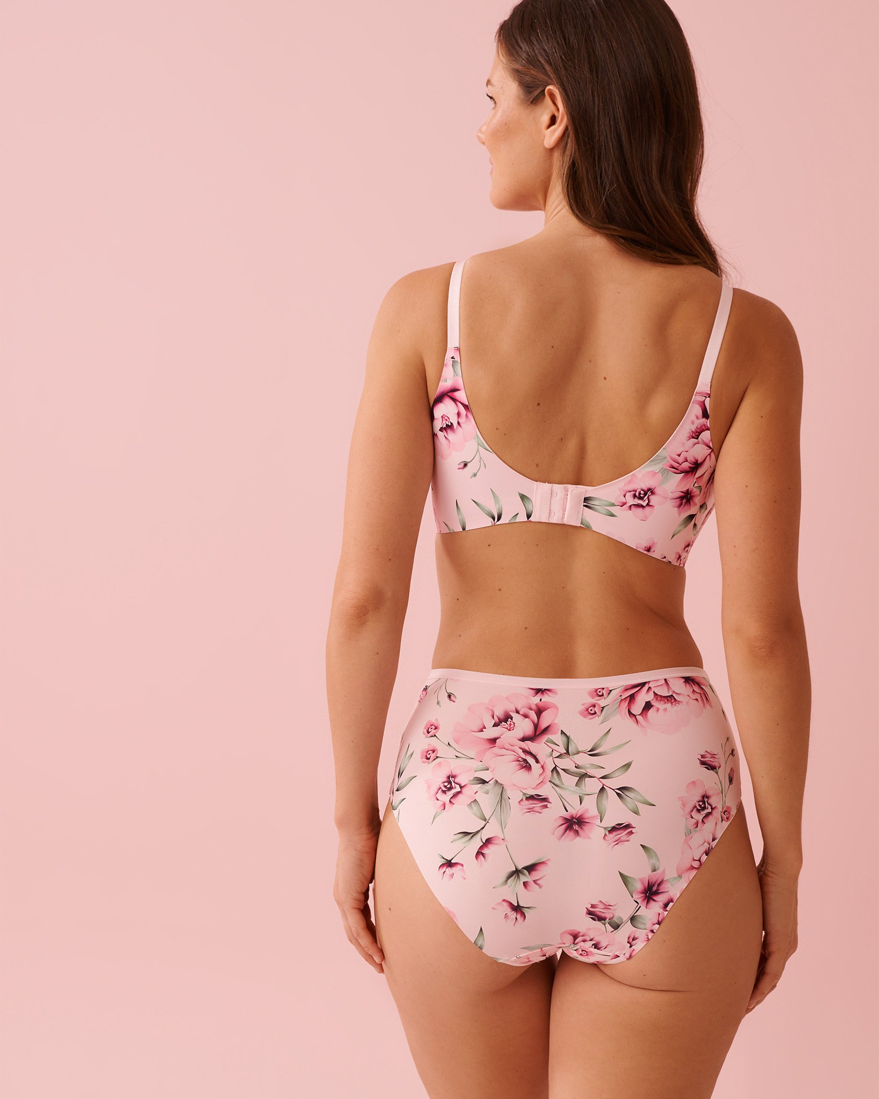 LA VIE EN ROSE Lightly Lined Wireless Sleek Back Bra Pink/Pink Flowers 10200568 - View2