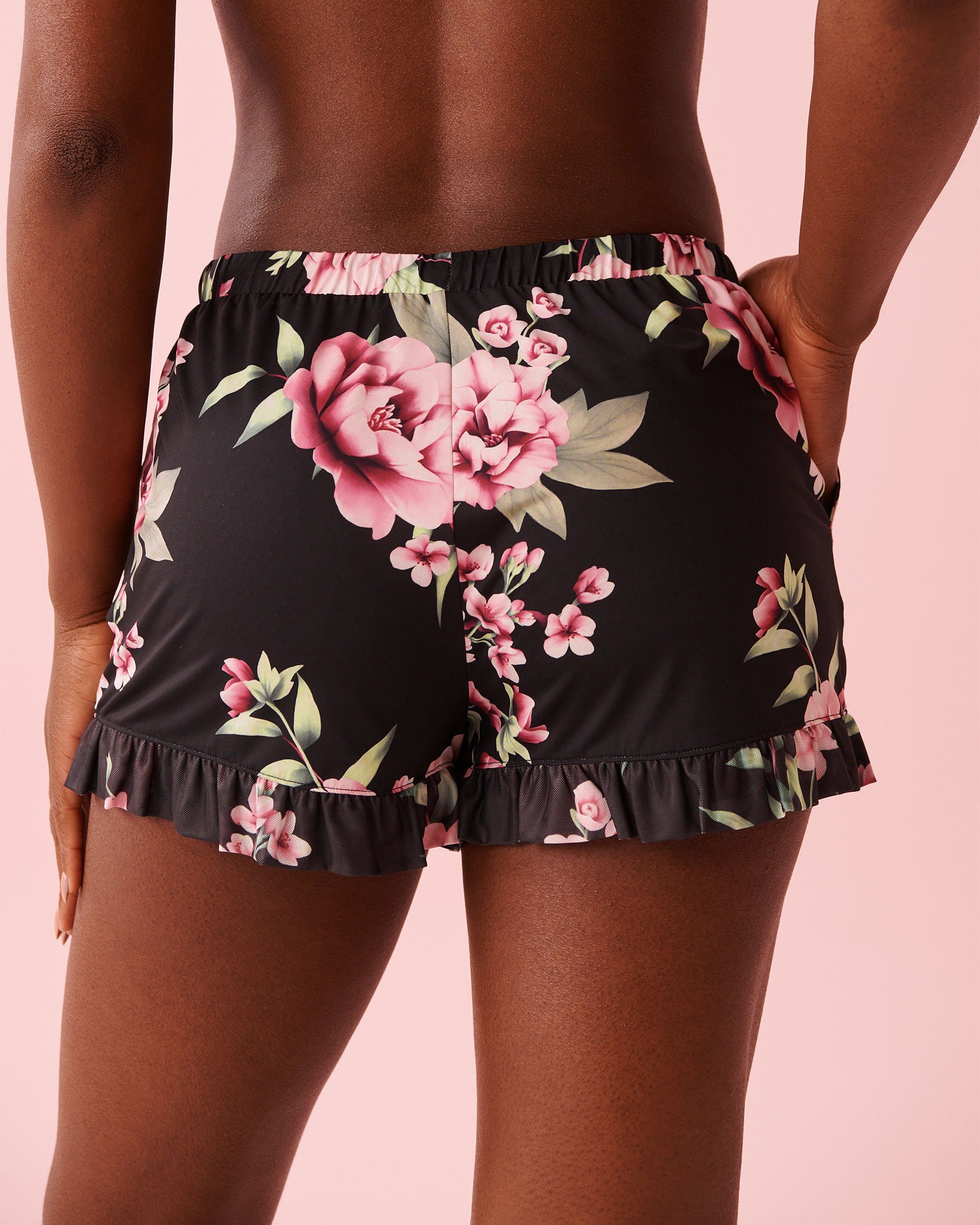 LA VIE EN ROSE Peony Print Recycled Fibers Mesh Trim Shorts Black/Pink Flowers 60200168 - View2