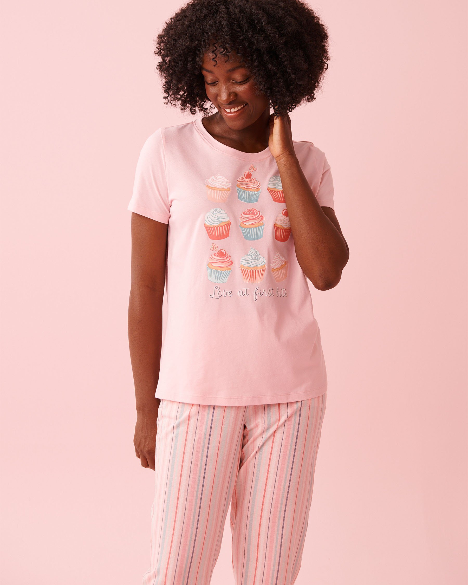 LA VIE EN ROSE Cupcake Print Cotton Crew Neck T-shirt Dreamy Pink 40100836 - View1