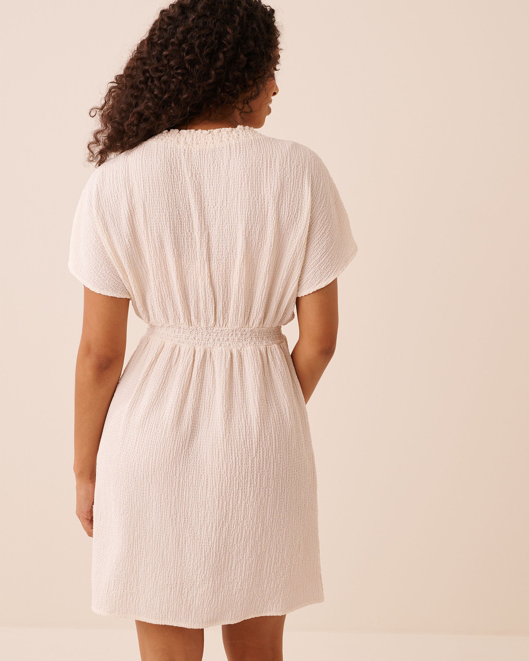 LA VIE EN ROSE AQUA Short Crinkle Dress Coconut Milk 80300131 - View2