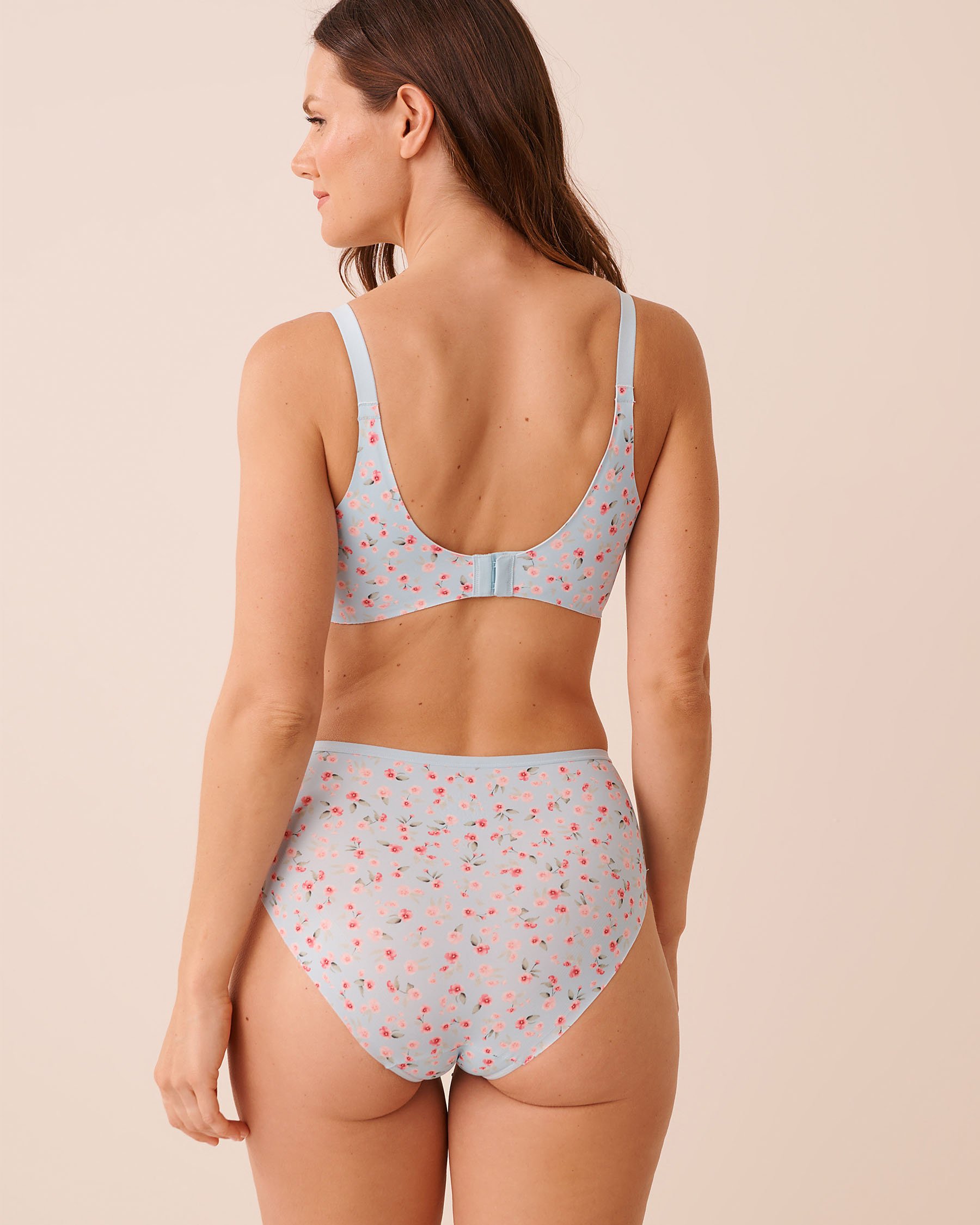 LA VIE EN ROSE Lightly Lined Sleek Back Bra Blue/Pink Flowers 10200585 - View2
