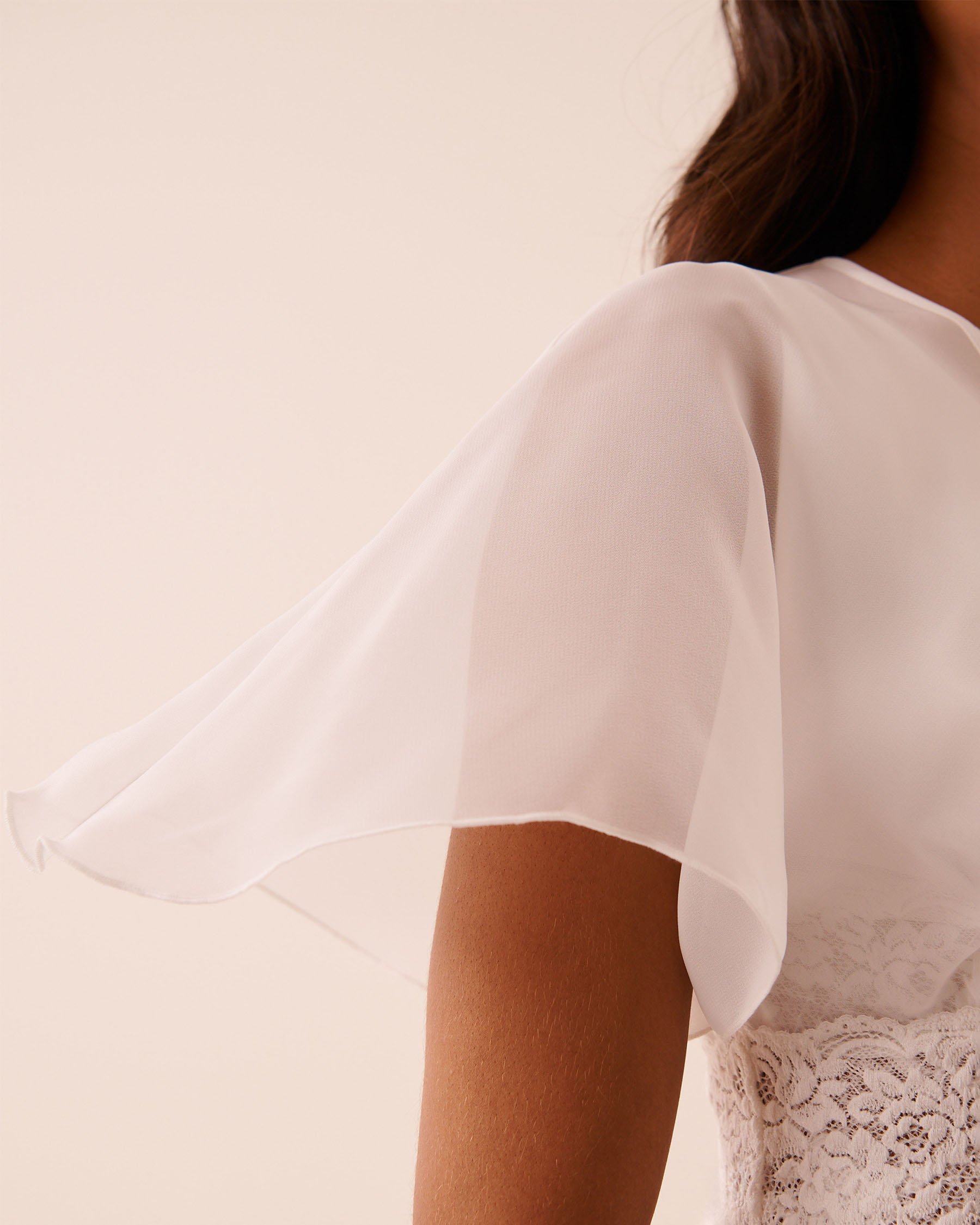 LA VIE EN ROSE Chiffon and Lace Open Front Nightie White 60500229 - View4