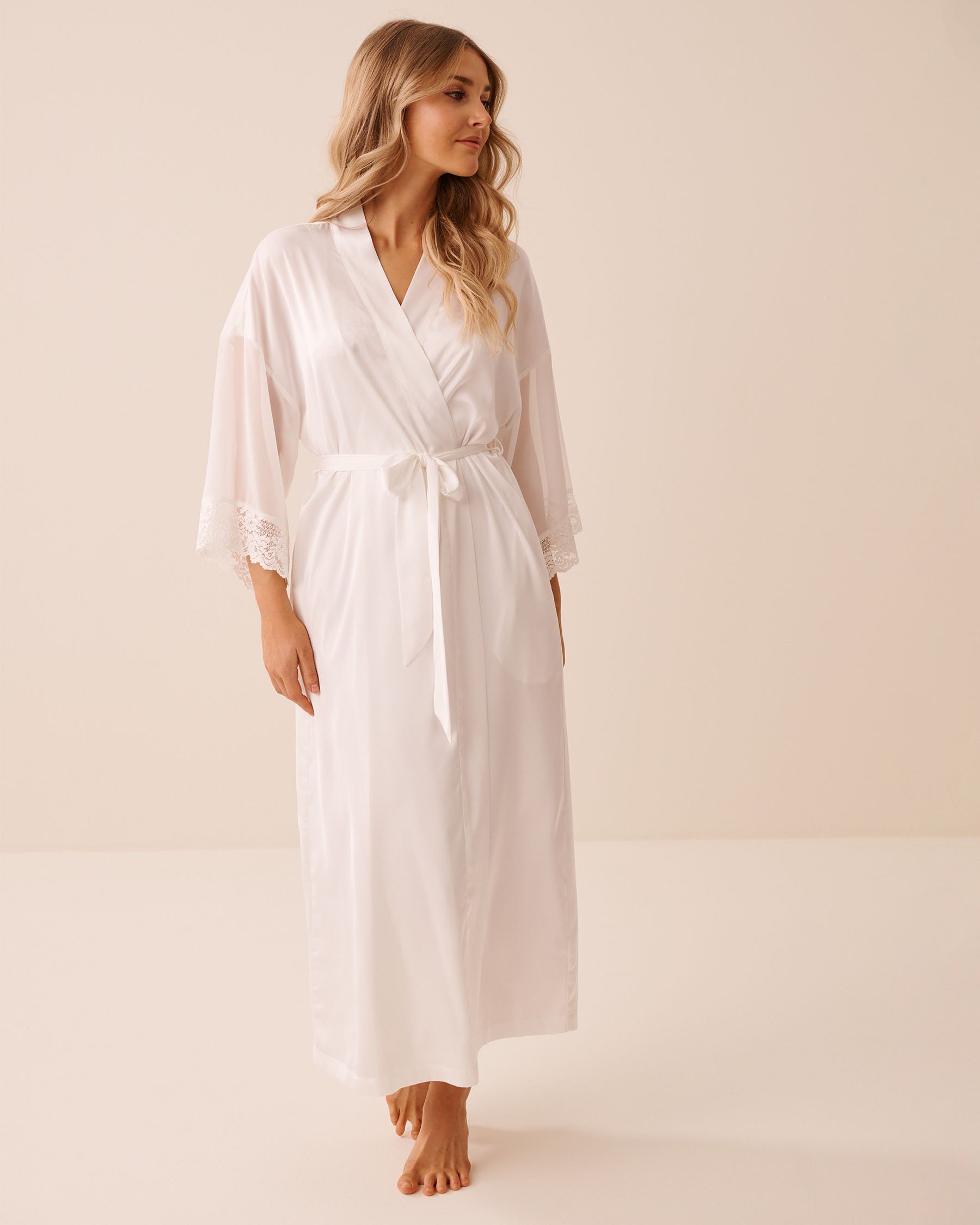 LA VIE EN ROSE Satin and Chiffon Kimono White 60600116 - View2