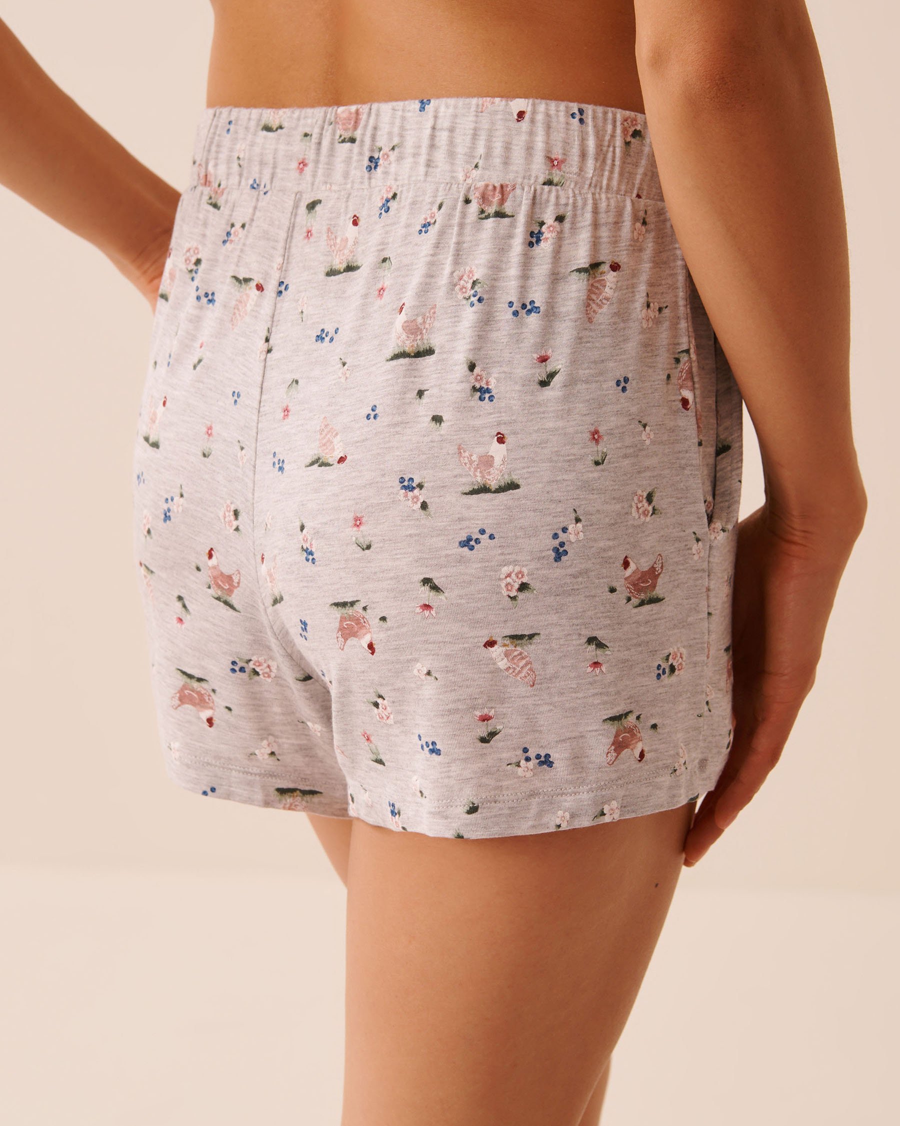 LA VIE EN ROSE Short de pyjama en jersey doux imprimé poules Gris/Poules 60200182 - Voir2