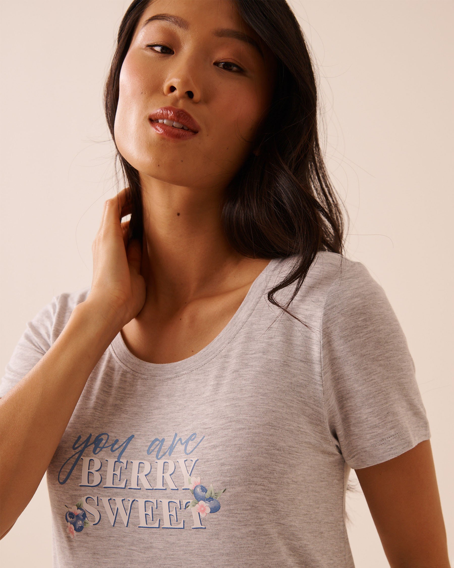 LA VIE EN ROSE Berry Print Soft Jersey Short Sleeve Sleepshirt Grey/Berries 60500238 - View3