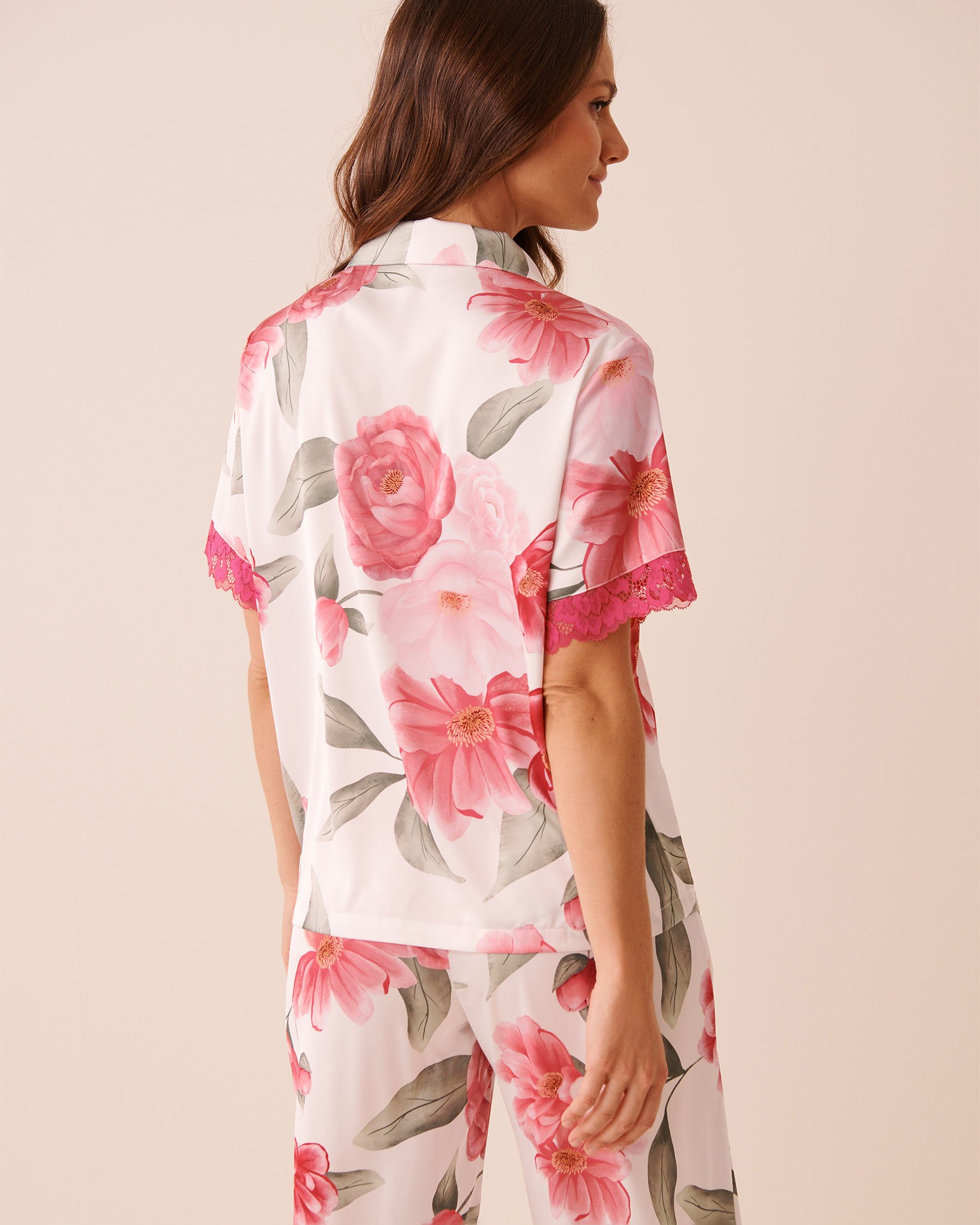 LA VIE EN ROSE Camellia Print Lace Trim Satin Short Sleeve Button-down Shirt White/Camellias 60100184 - View2