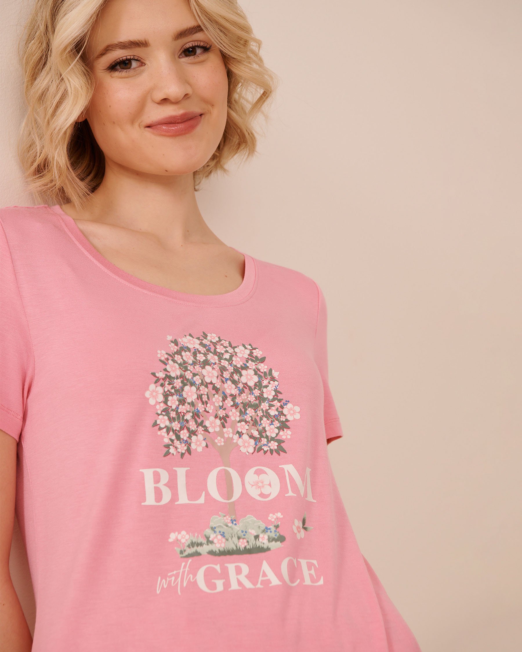 LA VIE EN ROSE T-shirt manches courtes en jersey doux imprimé fleurs roses Rose/Fleurs 60100190 - Voir3