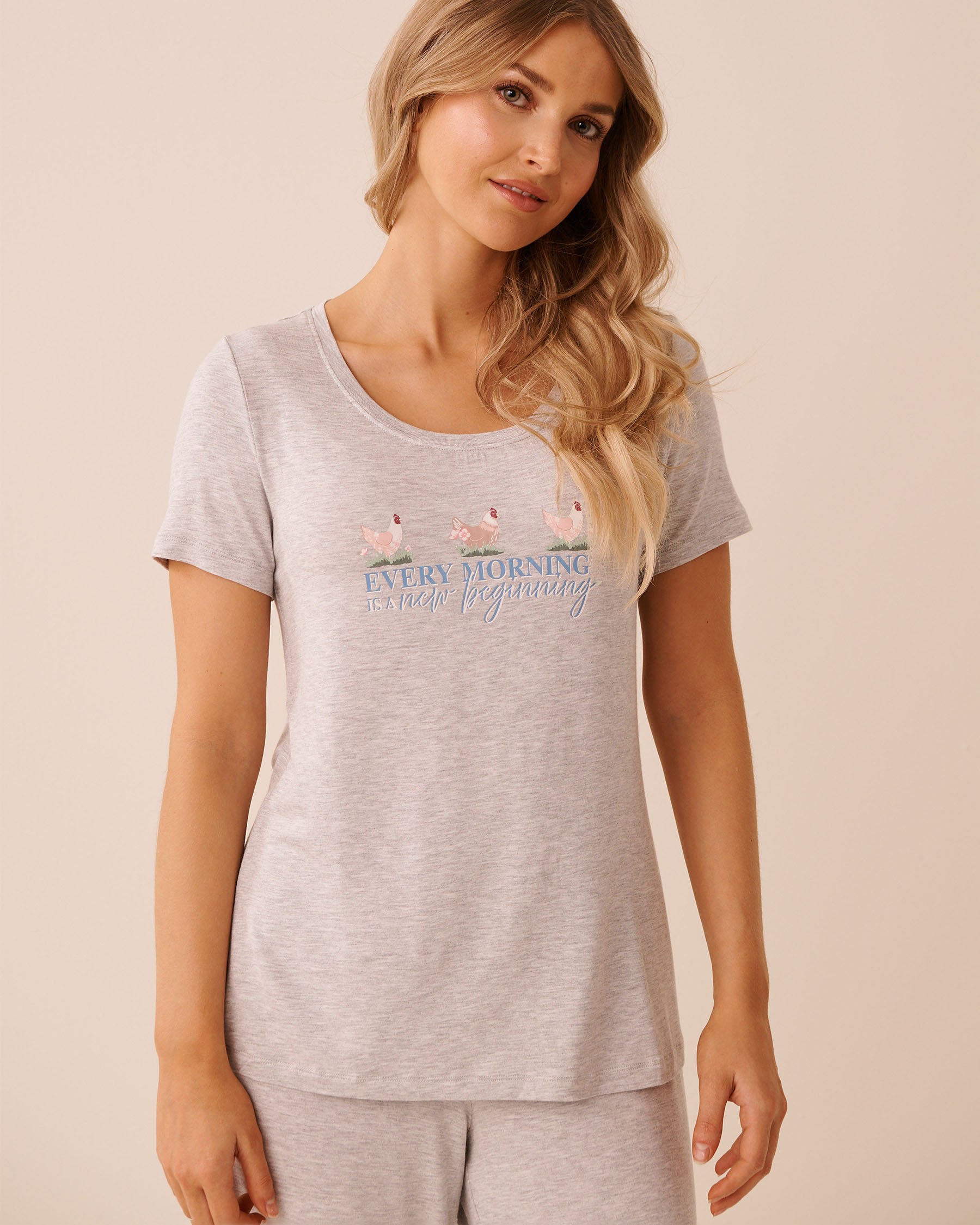 LA VIE EN ROSE Chicken Print Soft Jersey Short Sleeve T-shirt Grey/Chicken 60100190 - View1