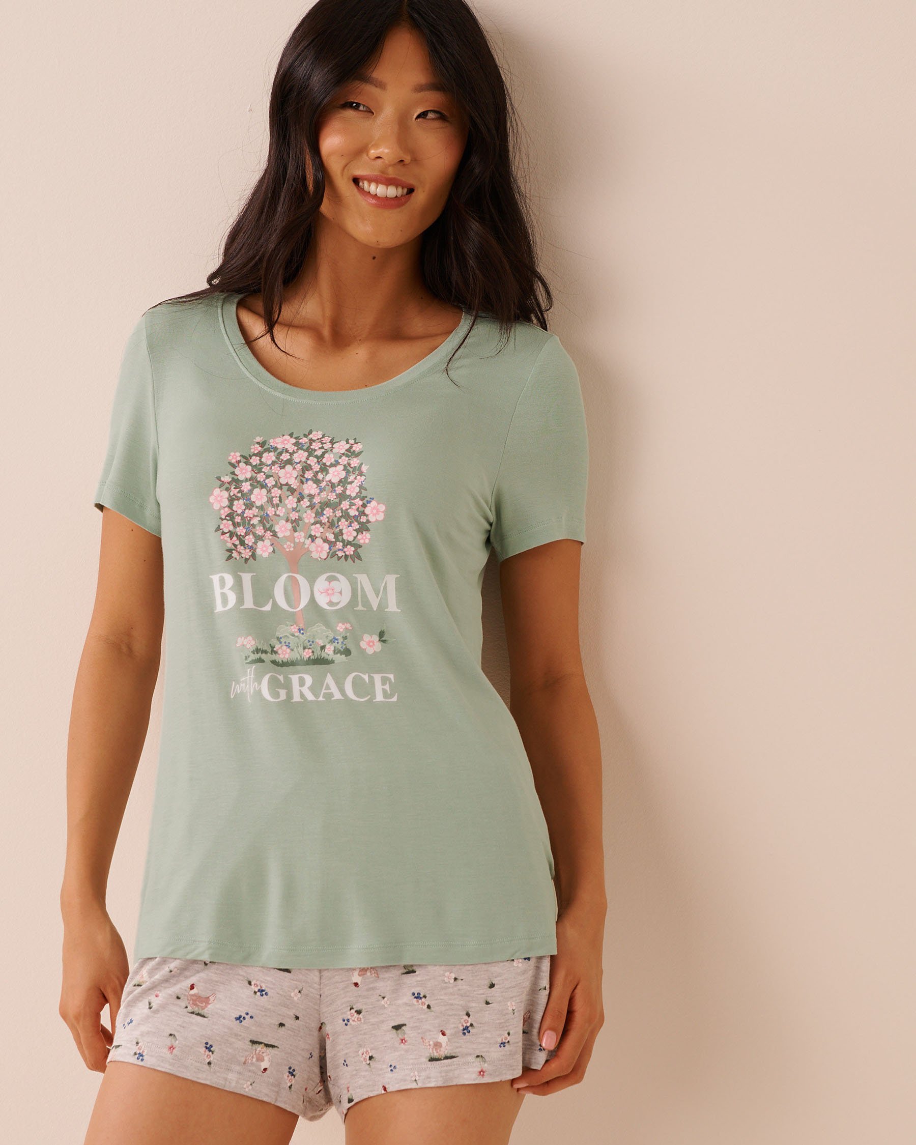 LA VIE EN ROSE Pink Floral Print Soft Jersey Short Sleeve T-shirt Green/Flowers 60100190 - View1