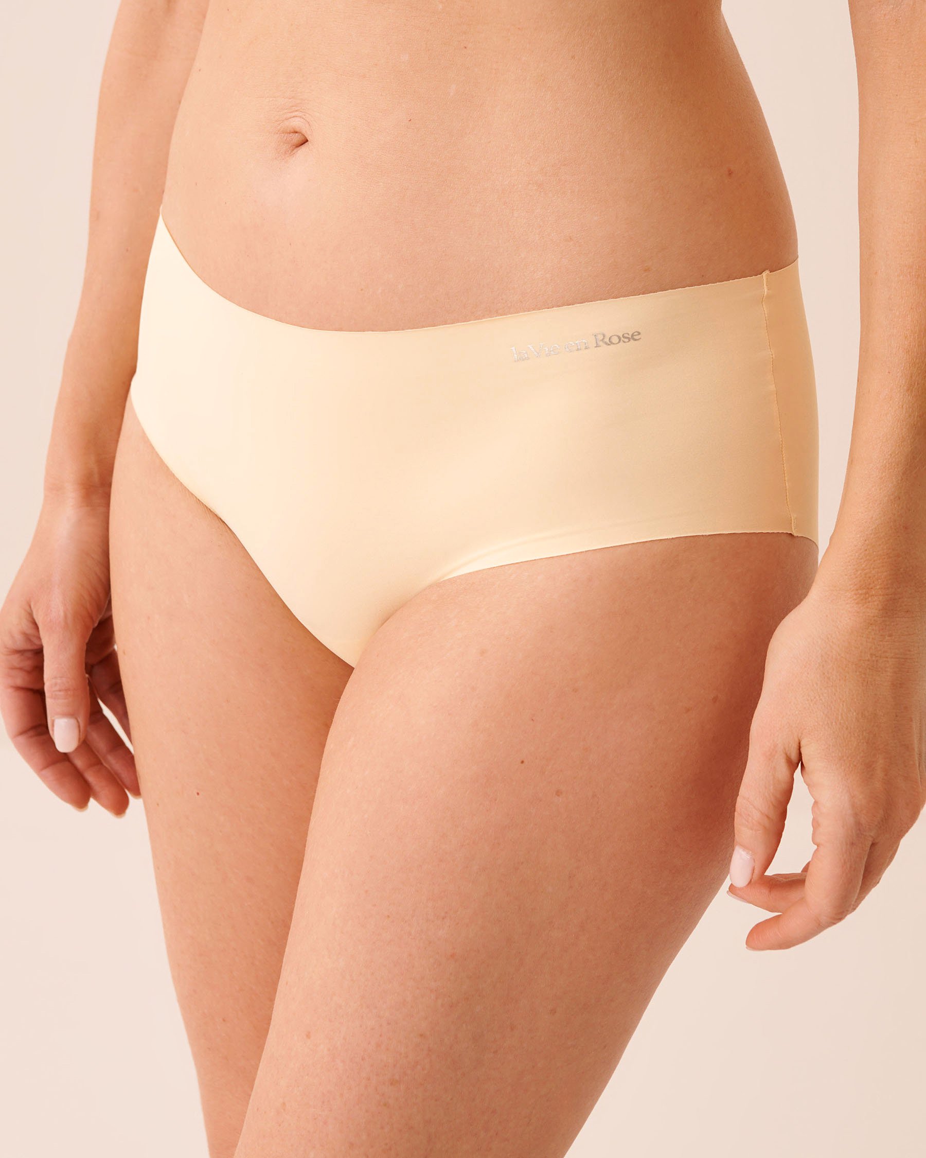 LA VIE EN ROSE Microfiber Invisible Hiphugger Panty Pale Yellow 20200784 - View3