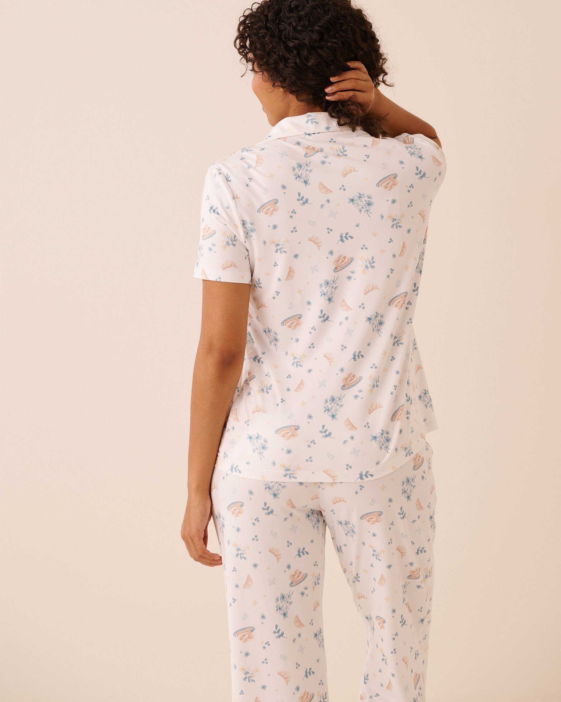 LA VIE EN ROSE Brunch Print Super Soft Short Sleeve Button-down Shirt Meadow Brunch 40100844 - View2