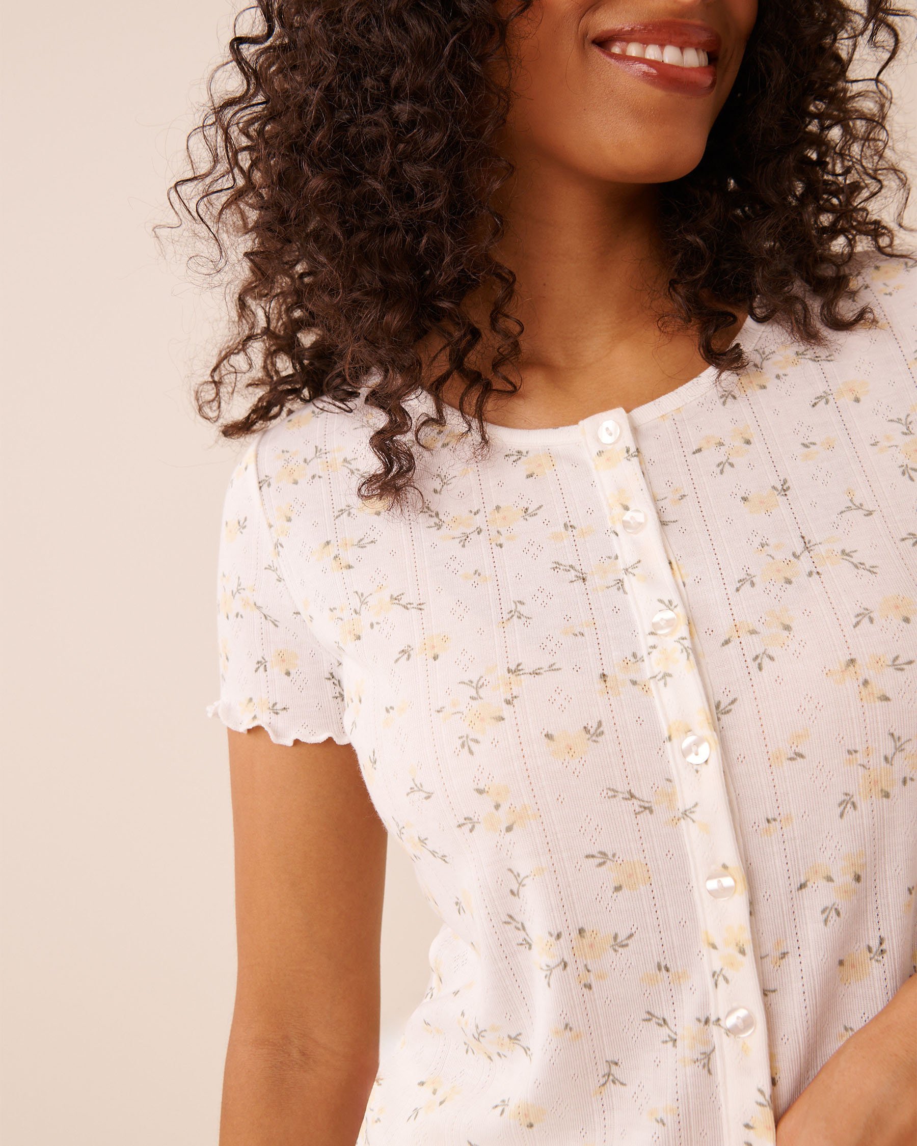 LA VIE EN ROSE Floral Print Ruffle Hem Pointelle Short Sleeve T-shirt Yellow Flowers 40100856 - View3