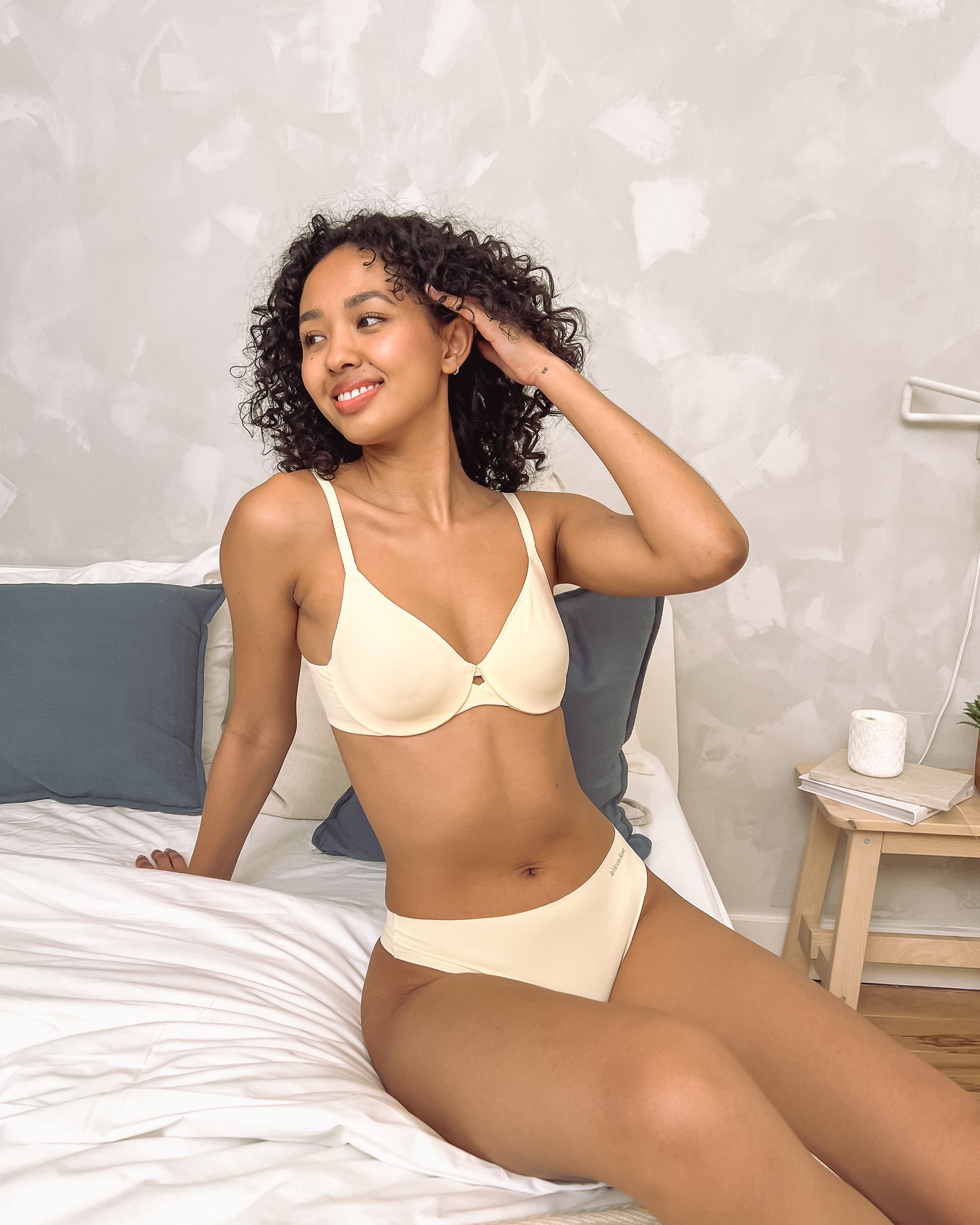 LA VIE EN ROSE Unlined Cushioned Wire Bra Pale Yellow 10100216 - View4