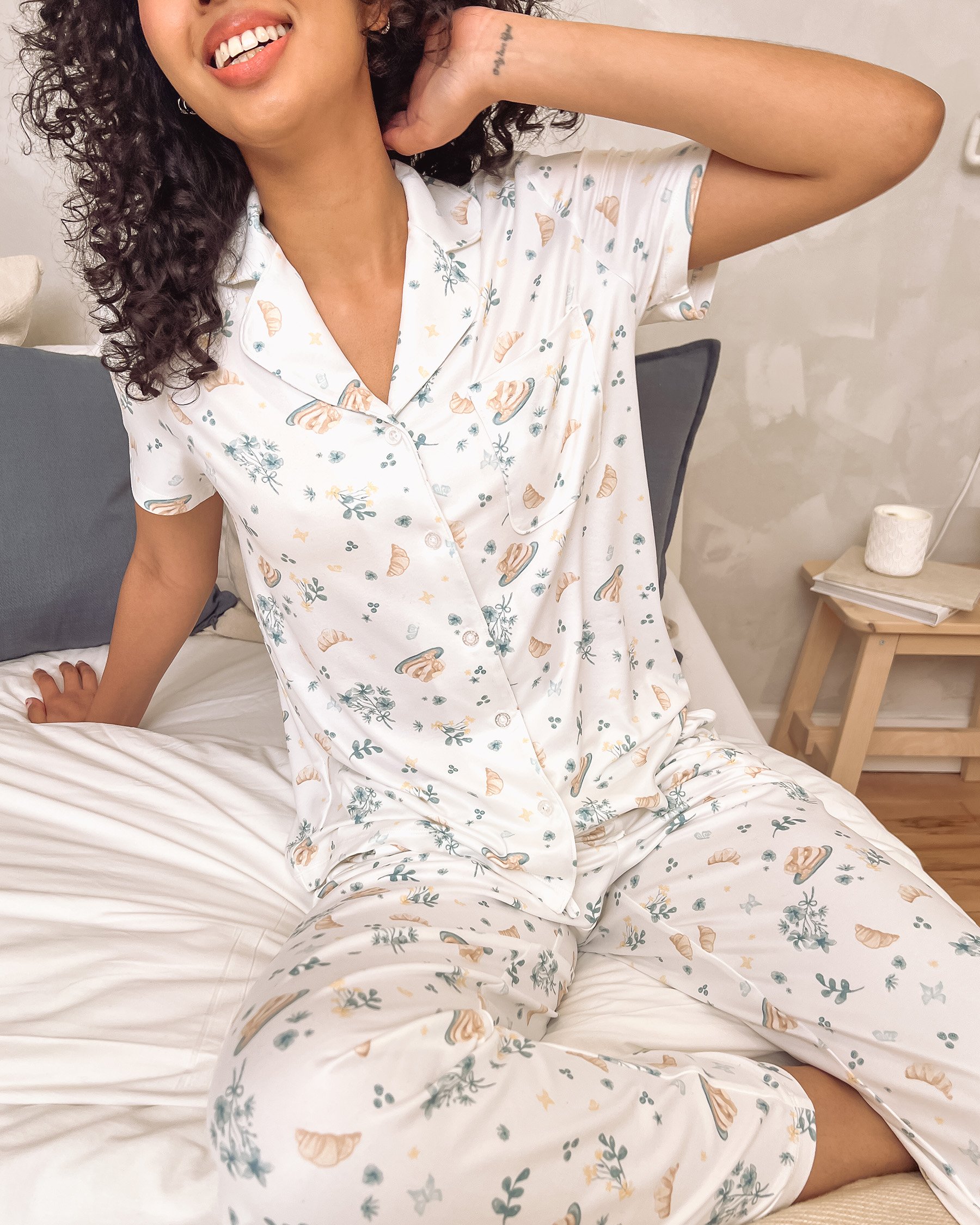 LA VIE EN ROSE Brunch Print Super Soft Short Sleeve Button-down Shirt Meadow Brunch 40100844 - View4