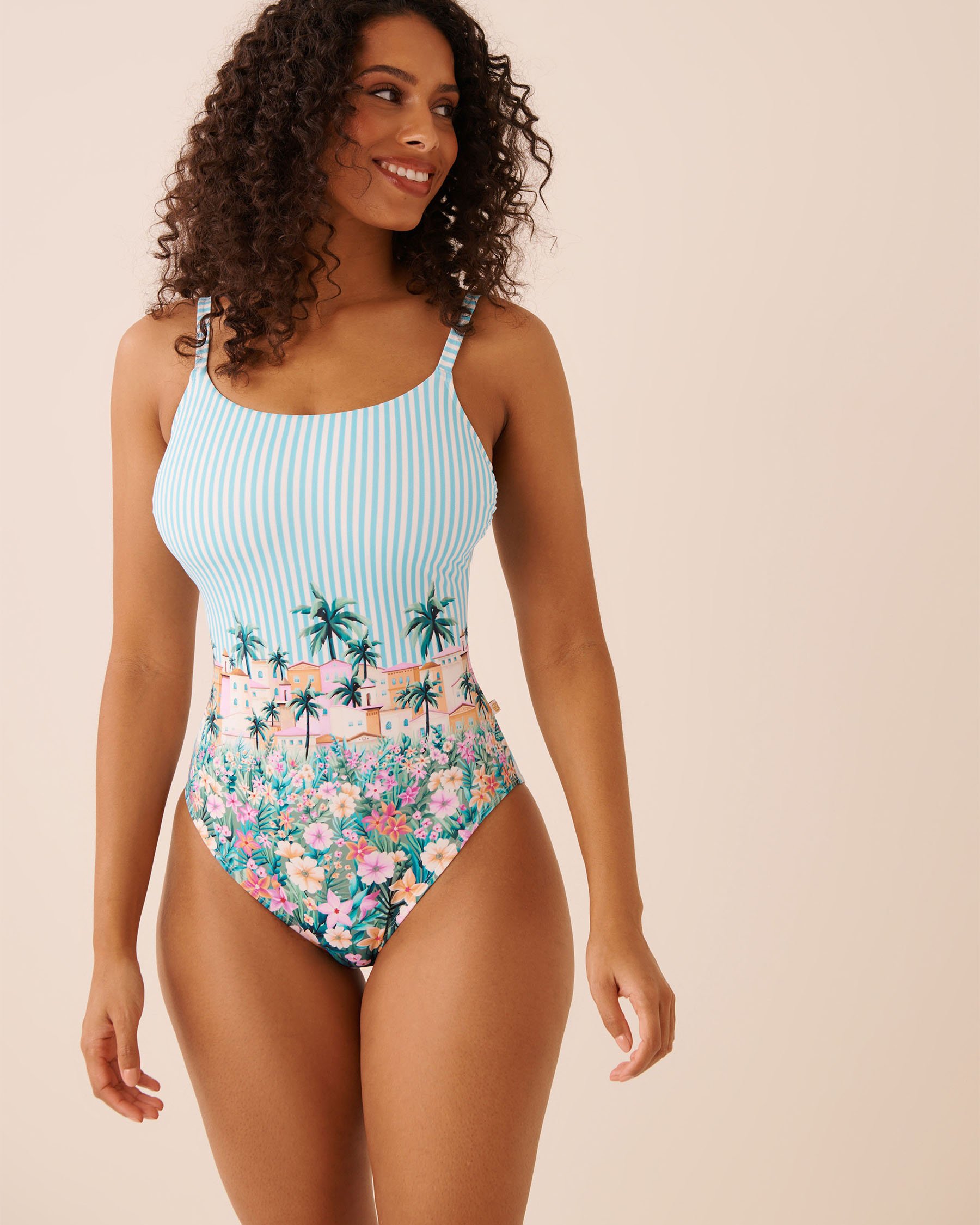 LA VIE EN ROSE AQUA Maillot une-pièce dos croisé COASTAL VILLAGE Village côtier 70400204 - View2