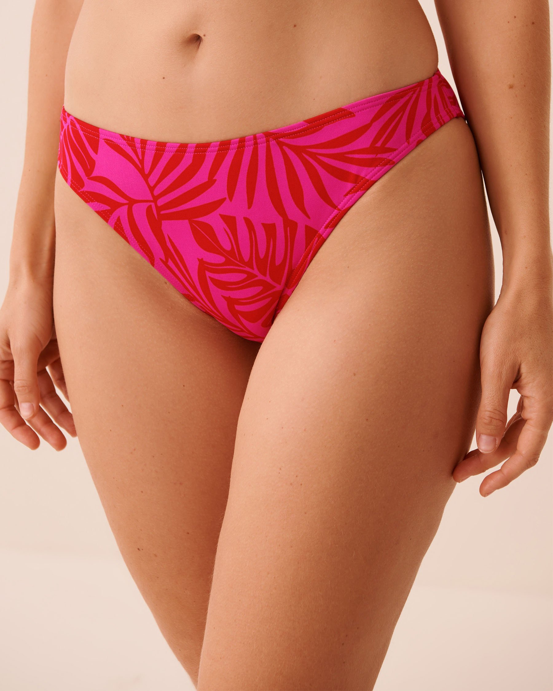 LA VIE EN ROSE AQUA TROPICAL FUCHSIA Low Waist Brazilian Bikini Bottom Tropical Fuchsia 70300859 - View1