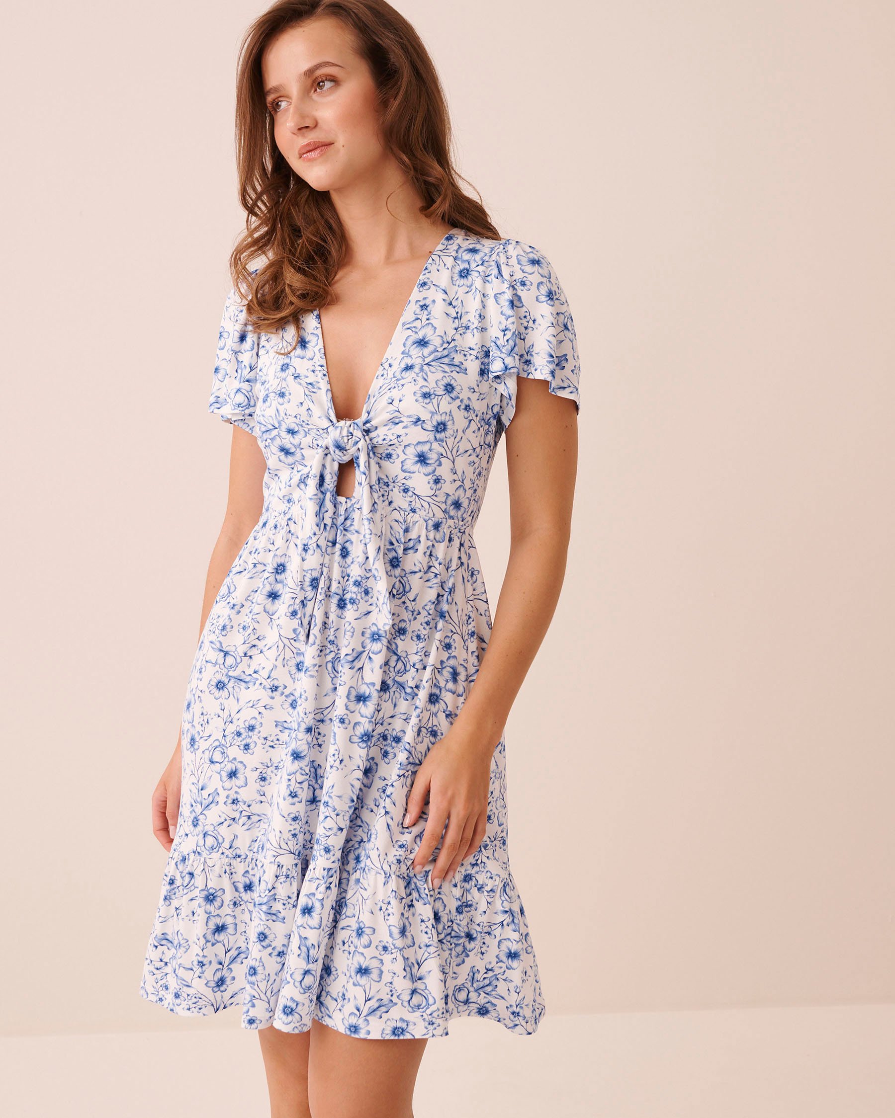 LA VIE EN ROSE AQUA Floral Crepe Short Sleeve Dress Porcelain Blue Floral 80300139 - View1