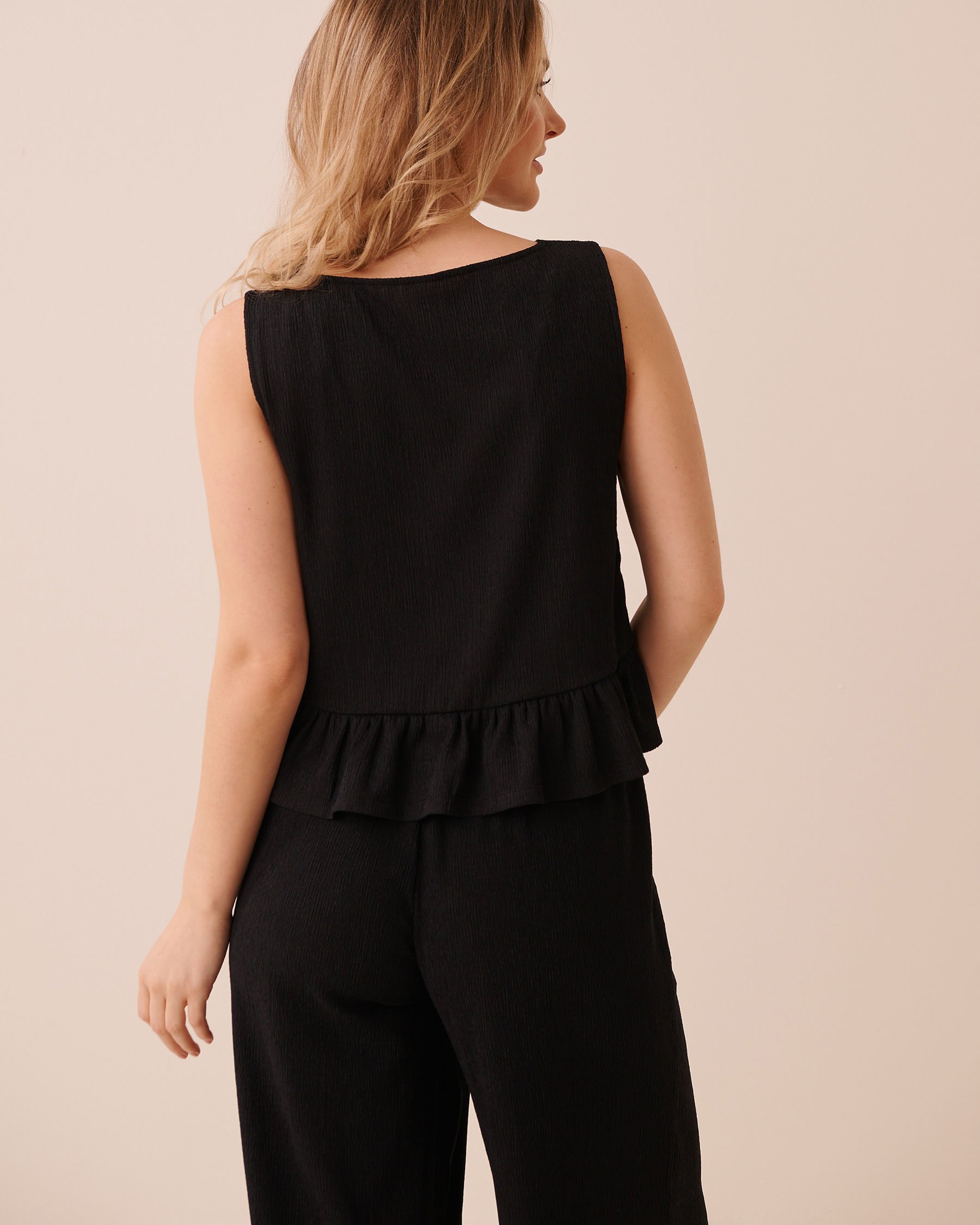 LA VIE EN ROSE AQUA Ruffled Crepe Knit Cami Black 80100050 - View4