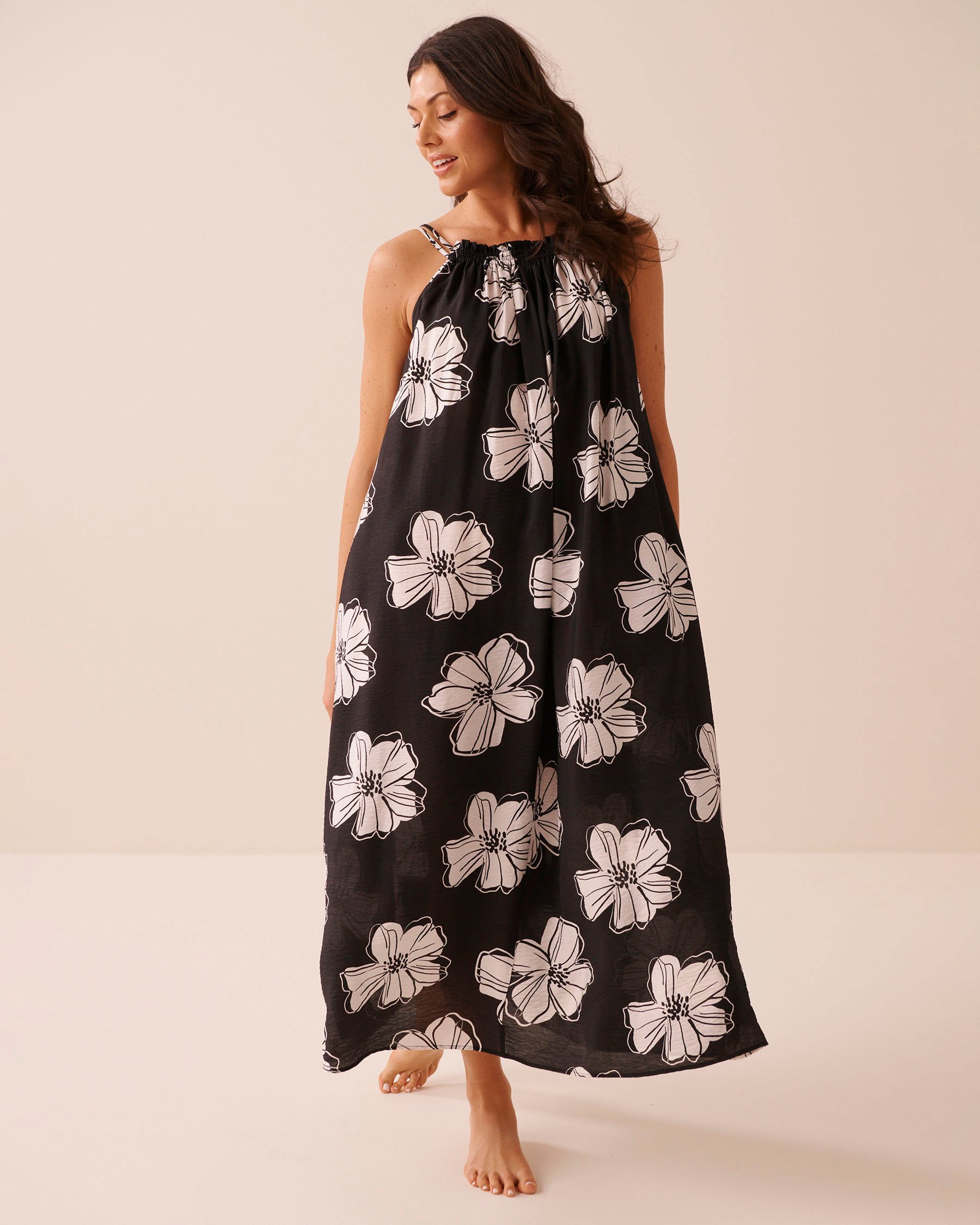 LA VIE EN ROSE AQUA Tropical Floral High-Neck Maxi Dress Black Hibiscus 80300138 - View3
