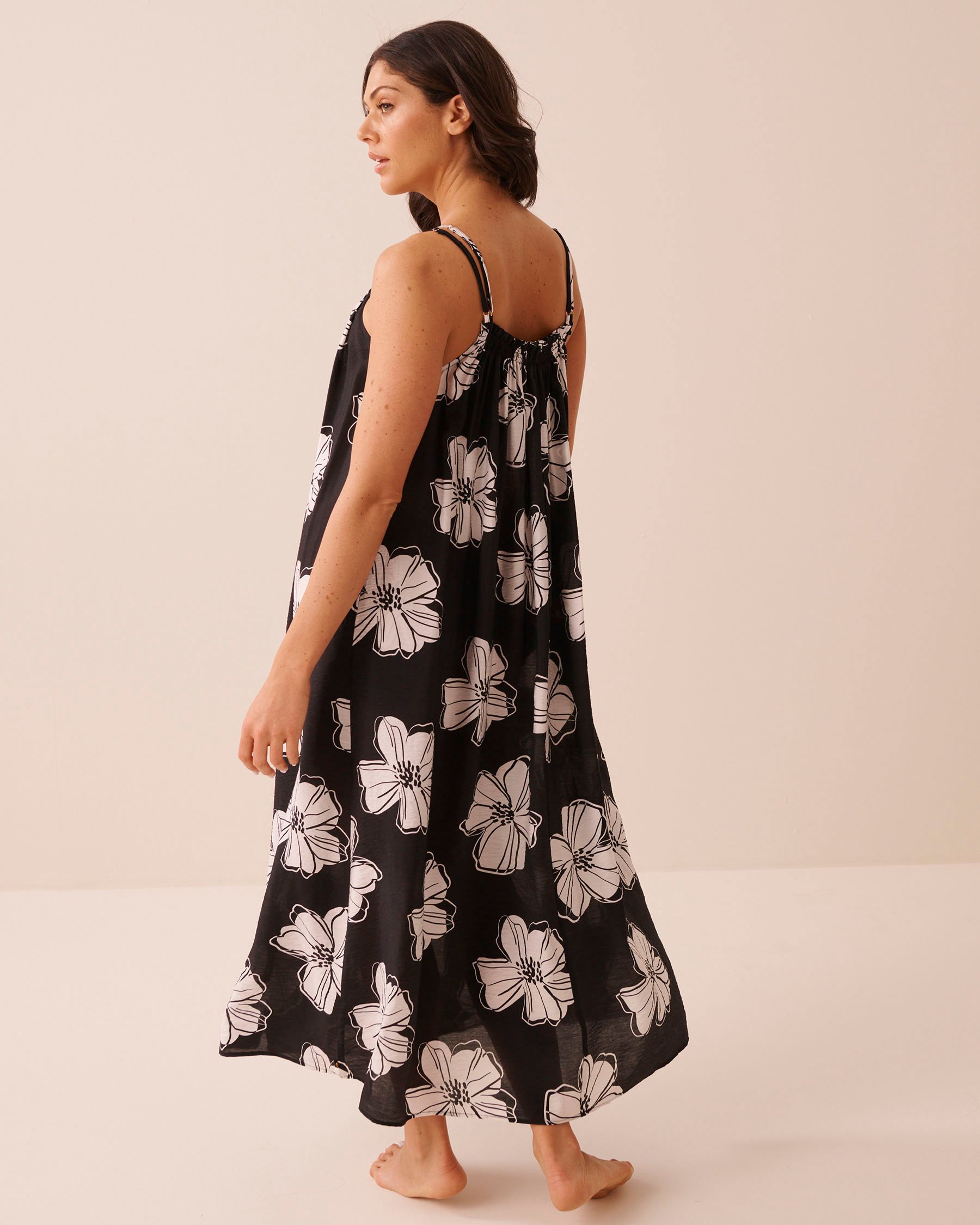 LA VIE EN ROSE AQUA Tropical Floral High-Neck Maxi Dress Black Hibiscus 80300138 - View4