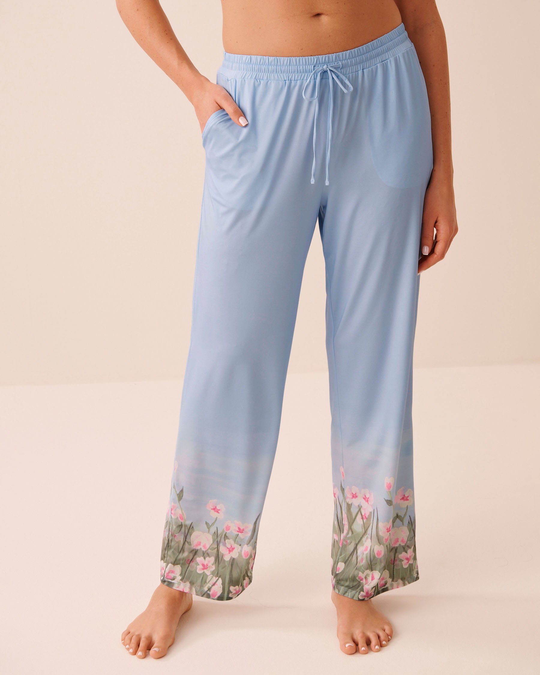 LA VIE EN ROSE Flower Field Print Pajama Pants Flower Field 60200187 - View1