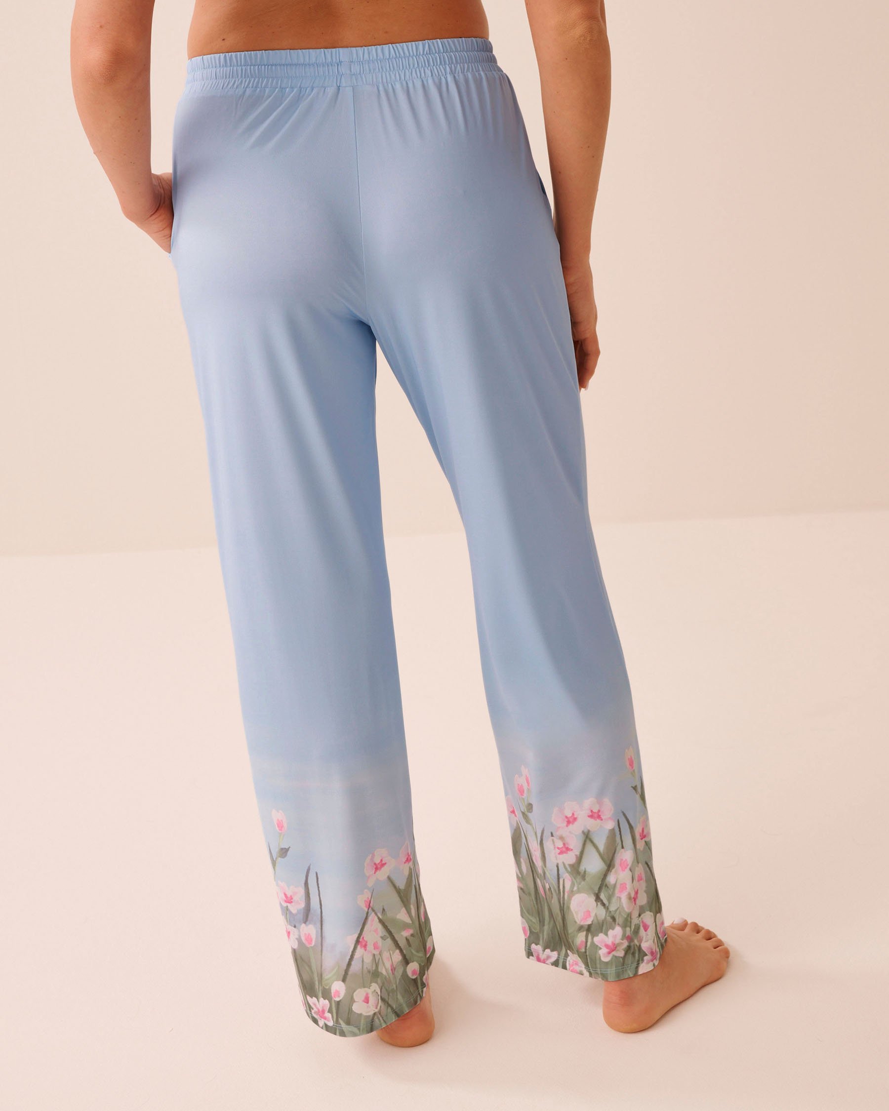 LA VIE EN ROSE Flower Field Print Pajama Pants Flower Field 60200187 - View2