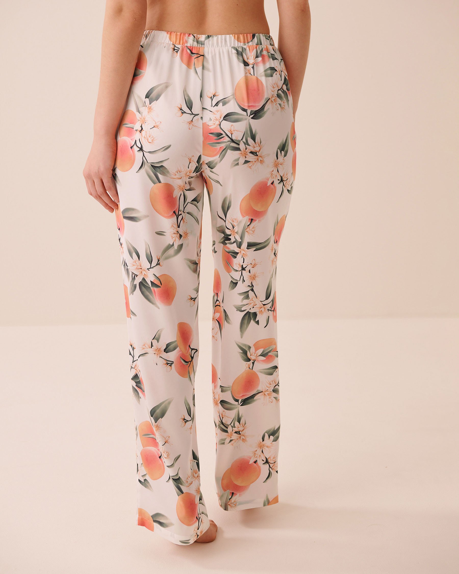 LA VIE EN ROSE Peach Print Satin Pants White/Peaches 60200190 - View2
