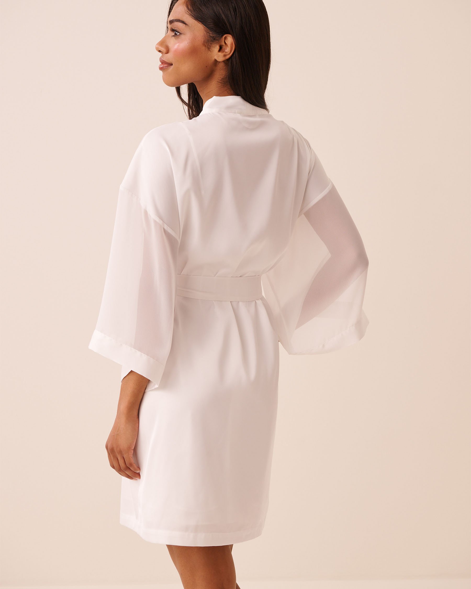 LA VIE EN ROSE Satin and Chiffon Kimono White 60600121 - View4
