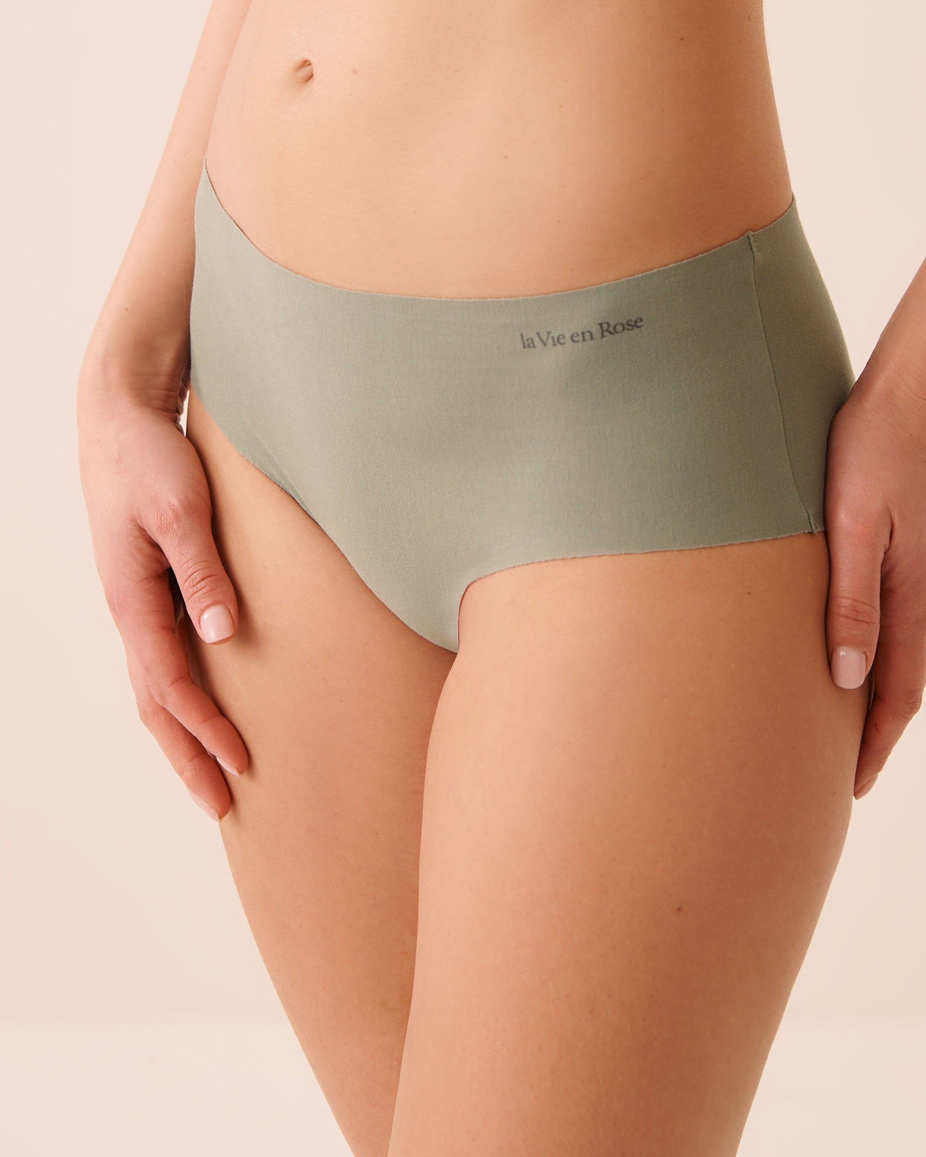 LA VIE EN ROSE Cotton Invisible Hiphugger Panty Sage Green 20100749 - View1