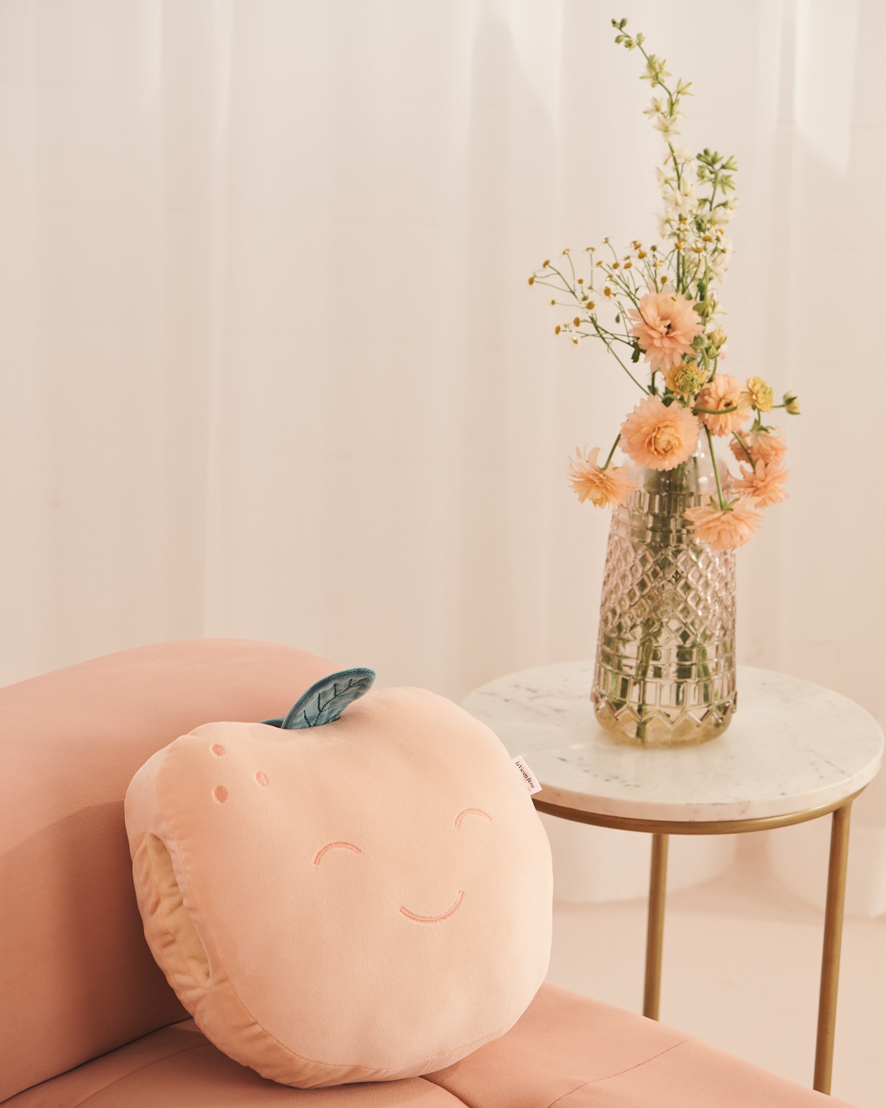 LA VIE EN ROSE Peach Hand Warmer Pillow Peach 40700471 - View1