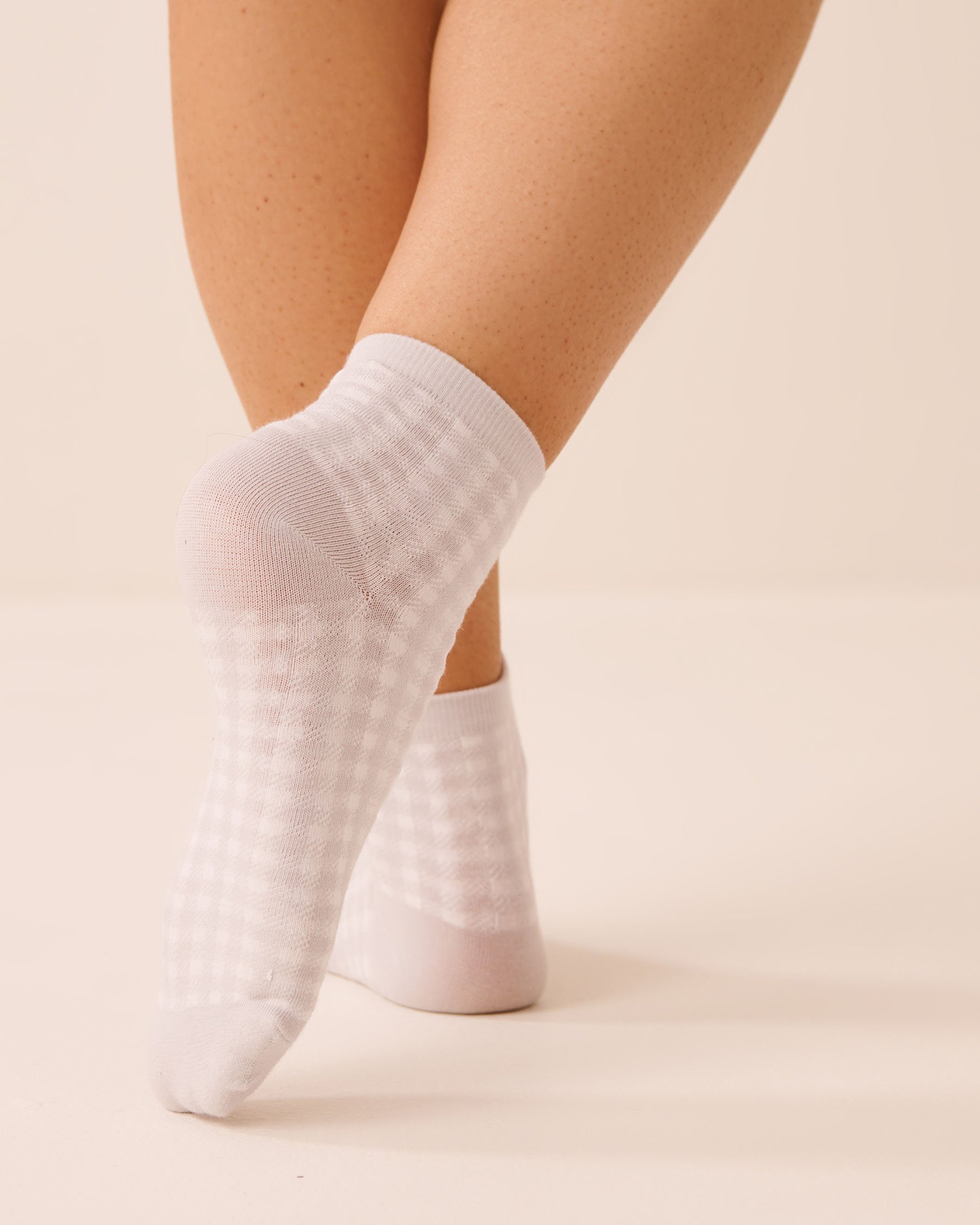 LA VIE EN ROSE Ribbed Socks Grey Gingham 40700469 - View2
