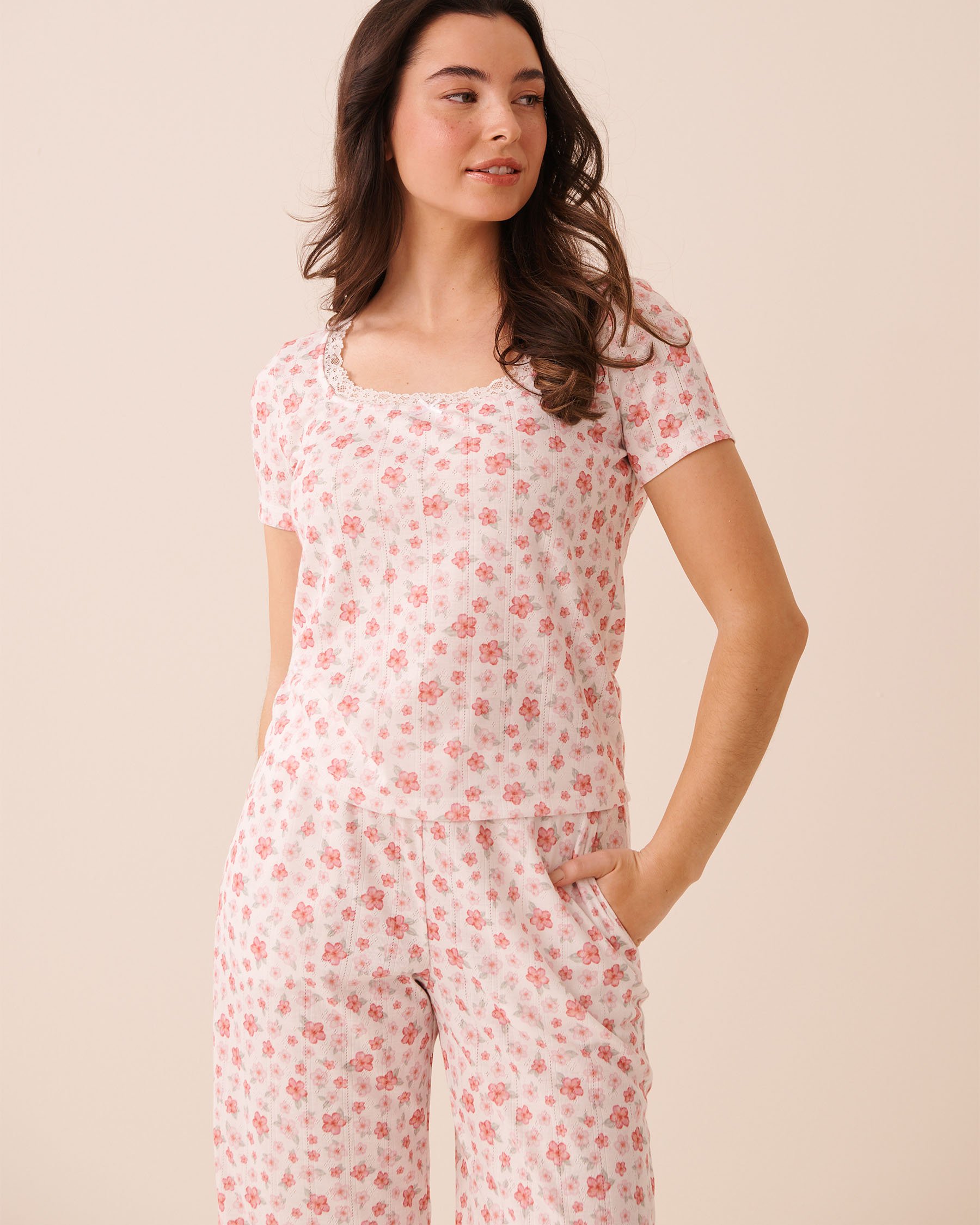LA VIE EN ROSE Hibiscus Print Lace Trim Pointelle Short Sleeve T-shirt White 40100870 - View1
