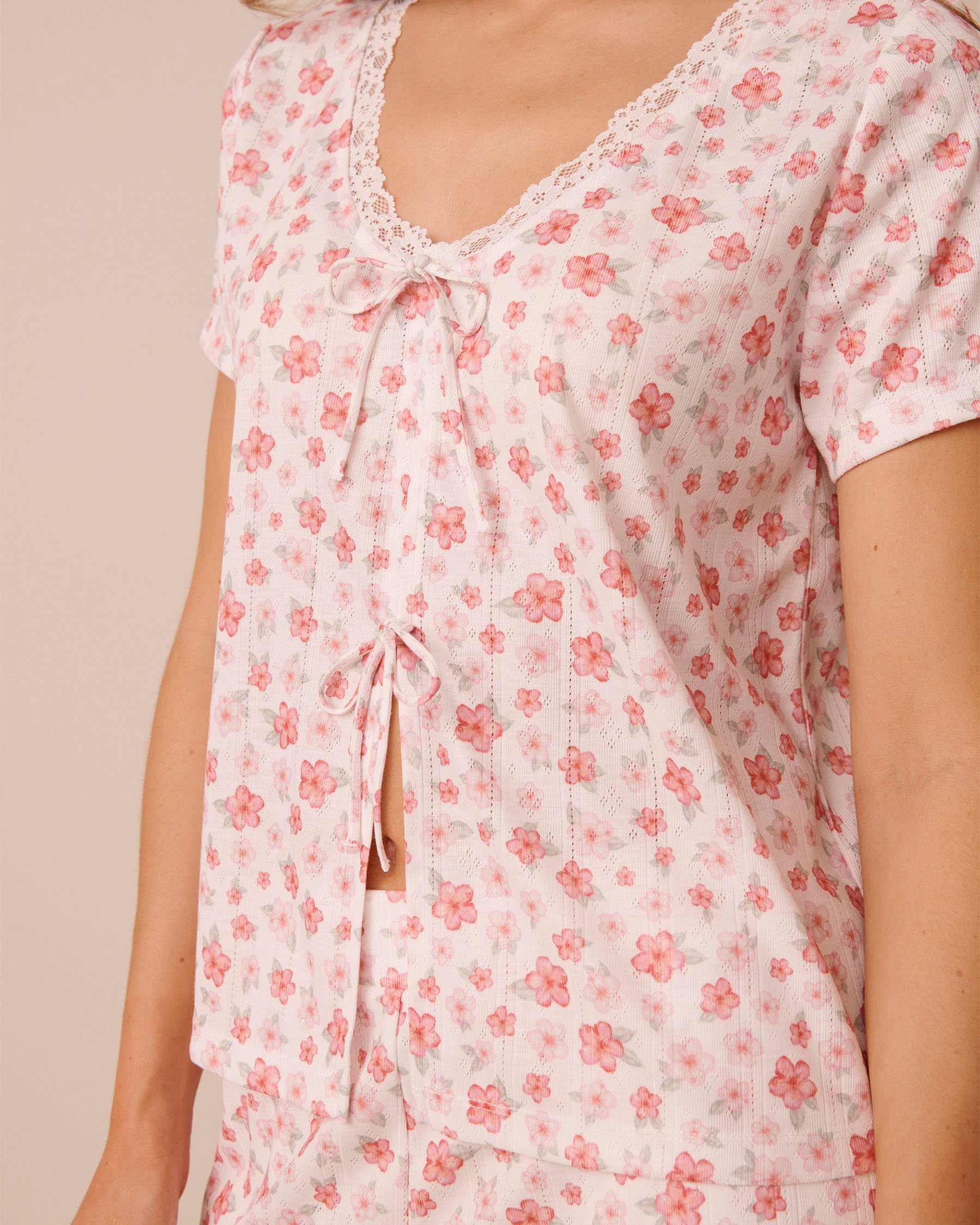 LA VIE EN ROSE Hibiscus Print Pointelle Tie-Front Short Sleeve T-Shirt White 40100871 - View3