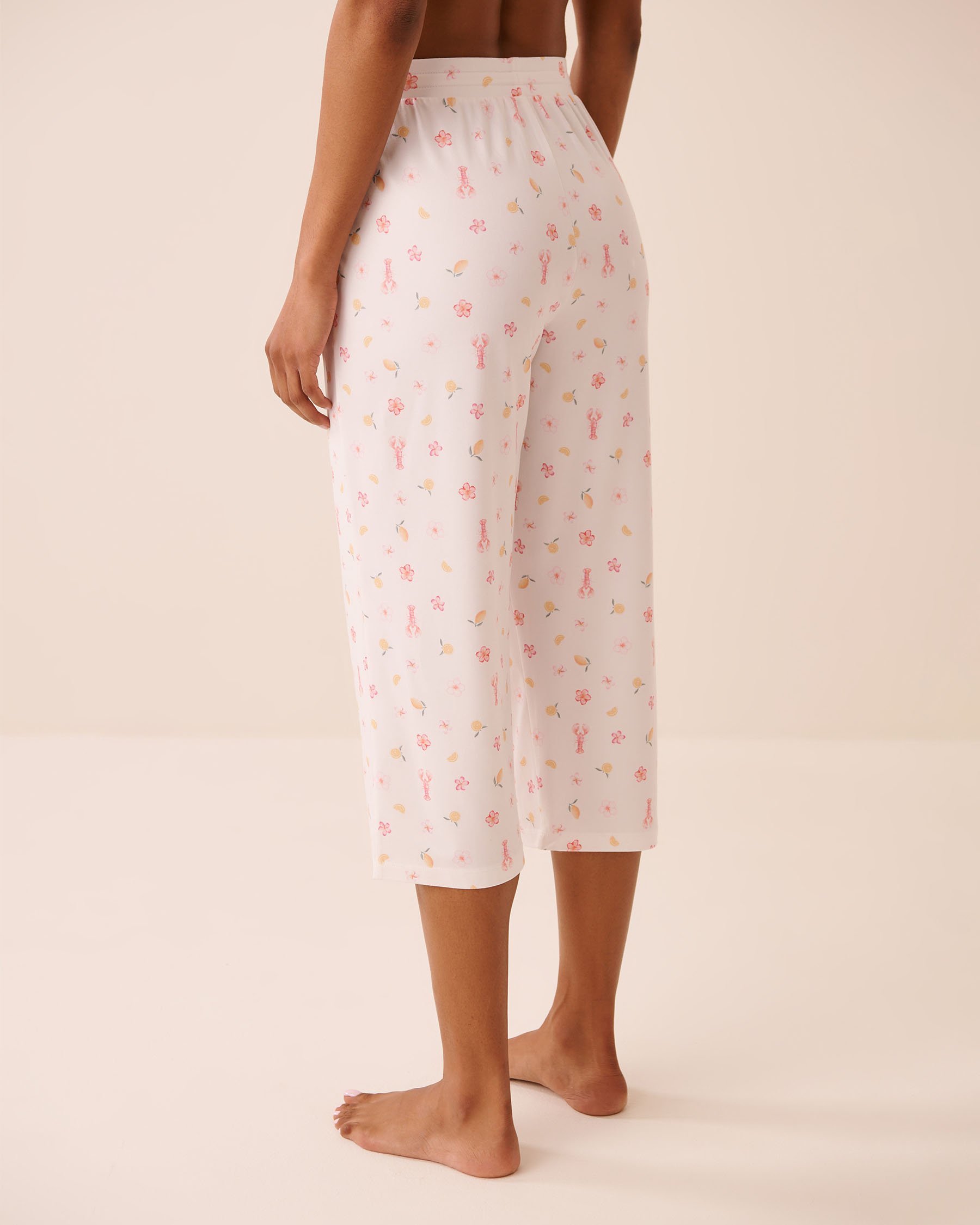 LA VIE EN ROSE Lobster Floral Print Super Soft Pajama Capris White 40200842 - View2