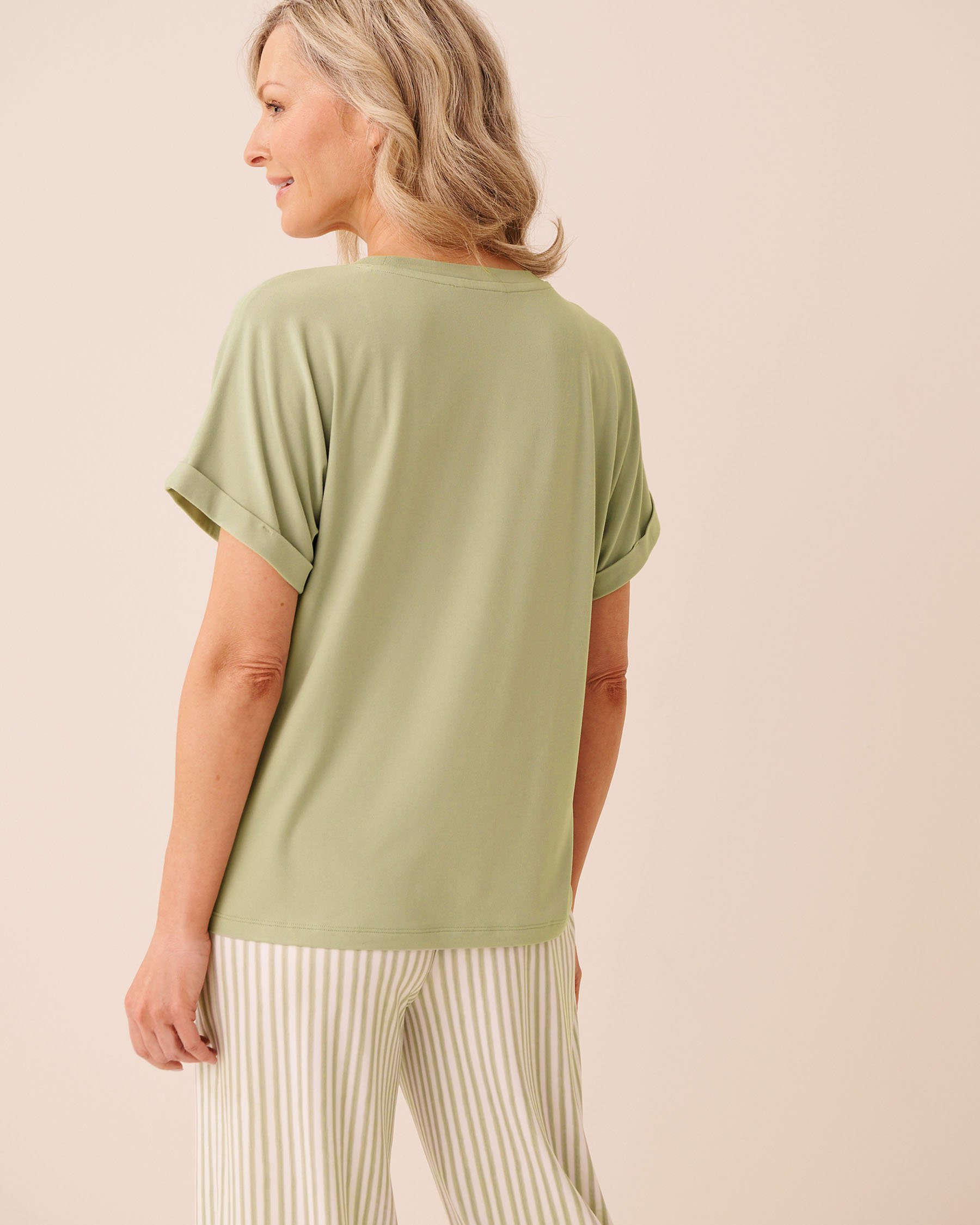 LA VIE EN ROSE Super Soft T-shirt Pistachio Green 40100863 - View2