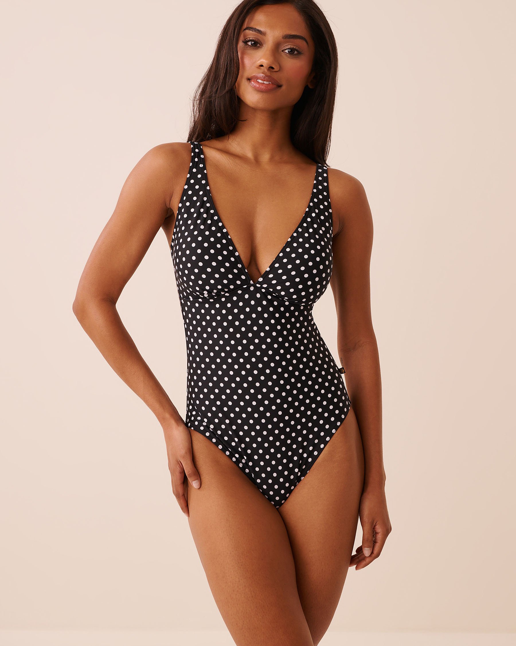 LA VIE EN ROSE AQUA POLKA DOT Built-in Control Plunge One-piece Swimsuit Black Polka Dot 70400220 - View3