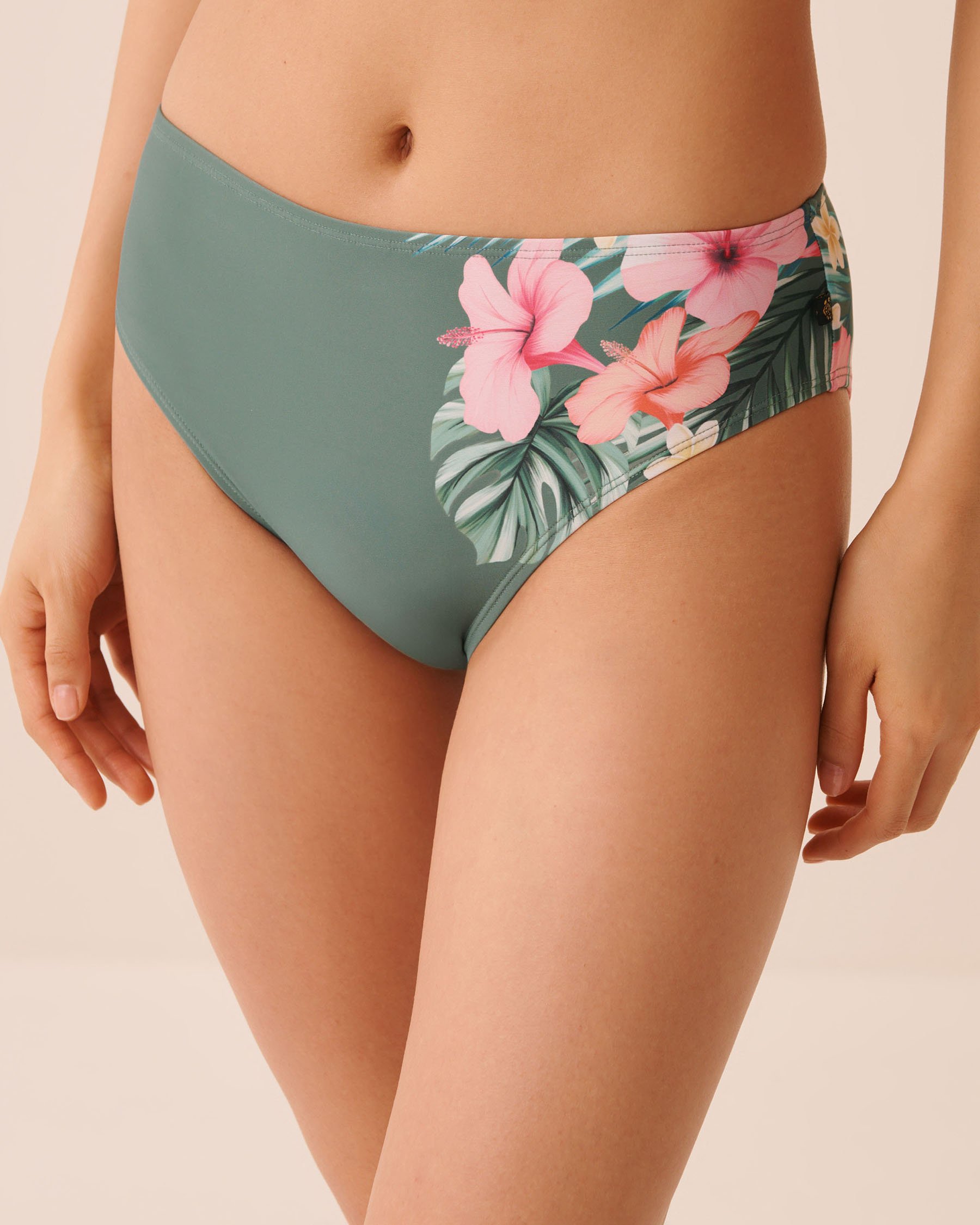 LA VIE EN ROSE AQUA RESORT GETAWAY Mid Waist Bikini Bottom Resort Getaway 70300888 - View3