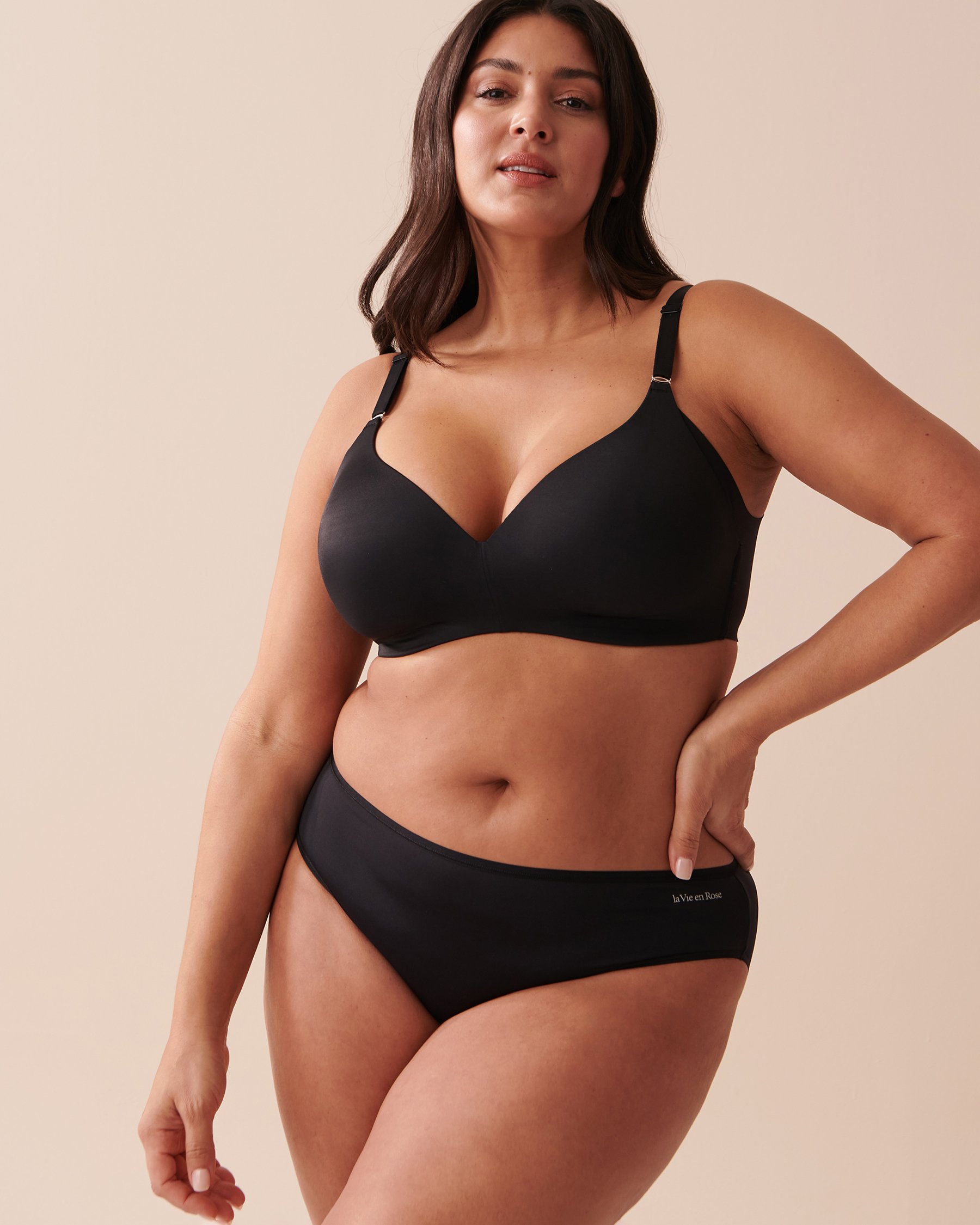 LA VIE EN ROSE Microfiber Sleek Back Bikini Panty Black 169-122-0-00 - View7